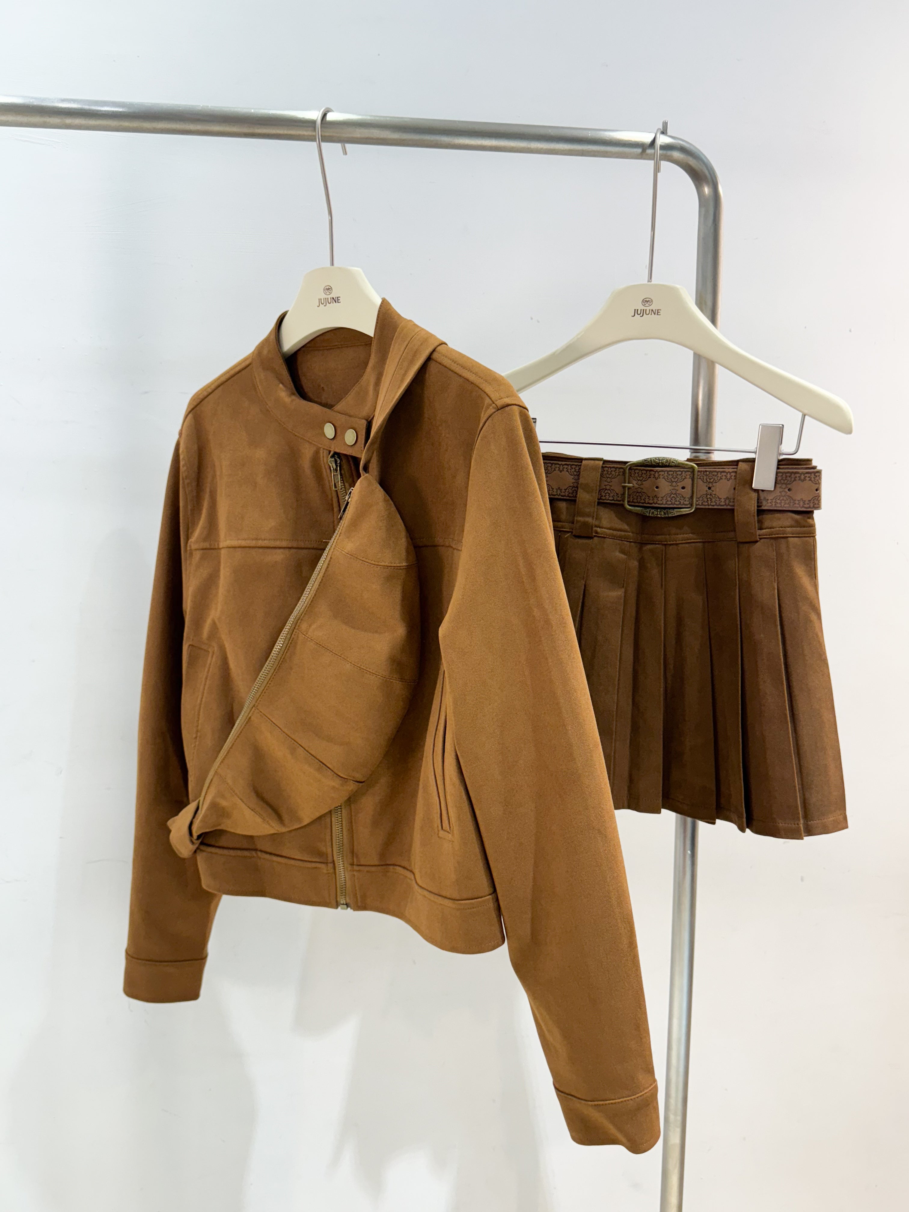 牛角包包麂皮夾克