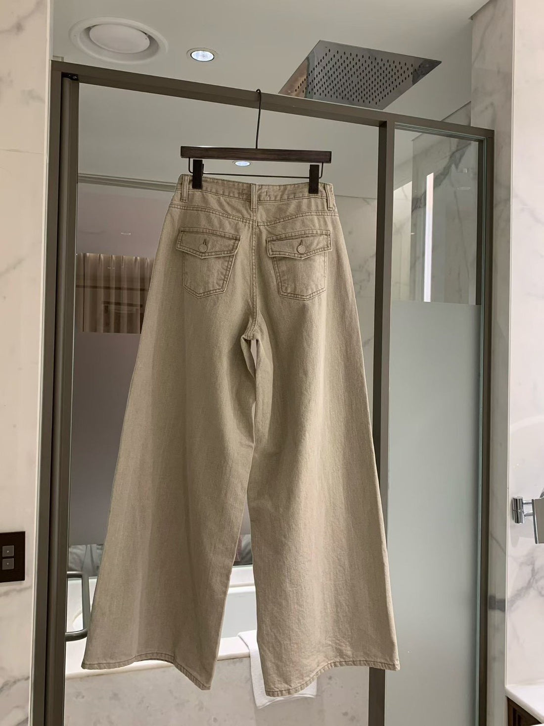 後口袋卡其落地寬褲