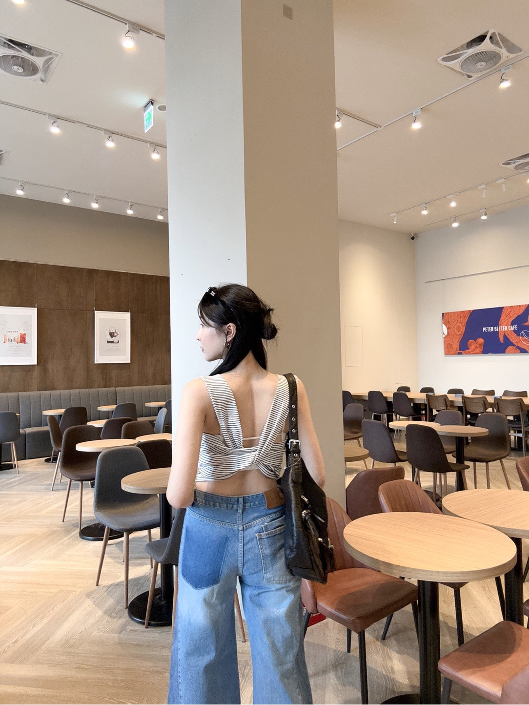 設計款扭結造型背心