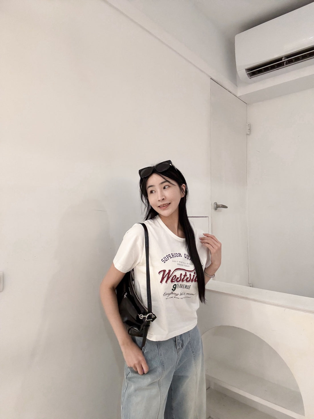 美式印刷寬領口TEE