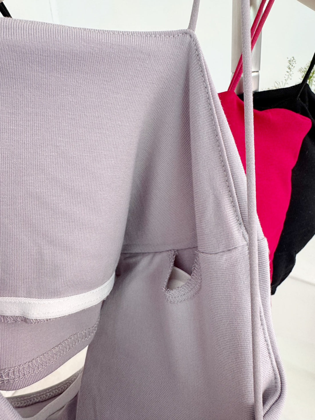 短版細肩帶背心