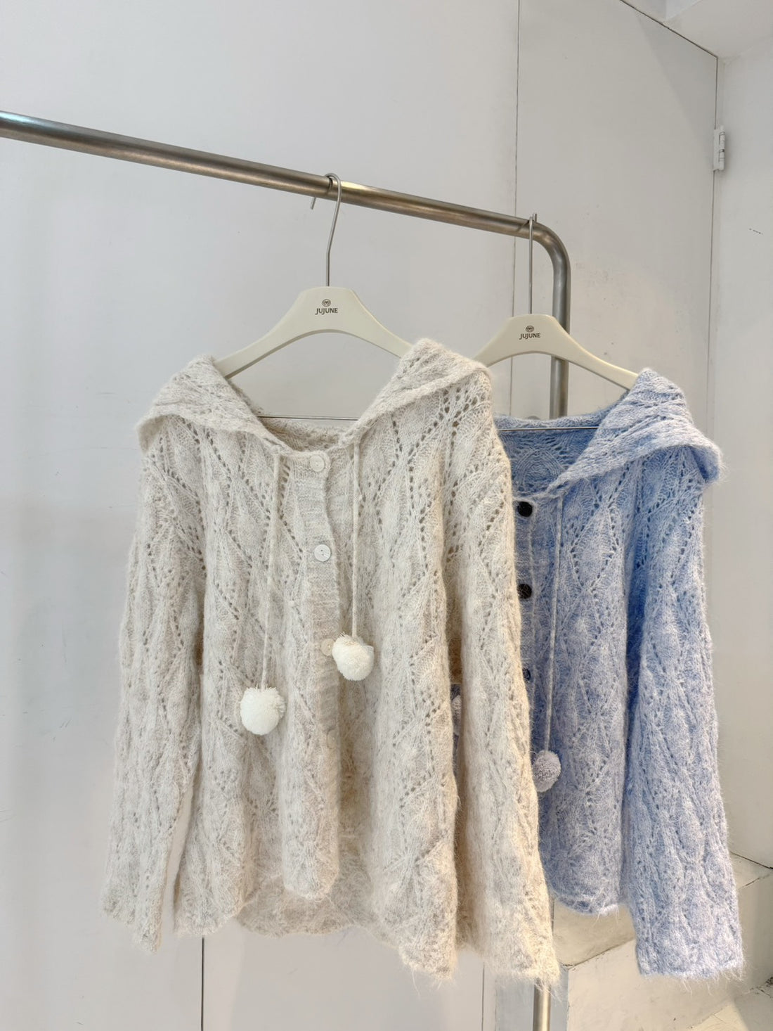 私心款麻花翻領毛球針織衫