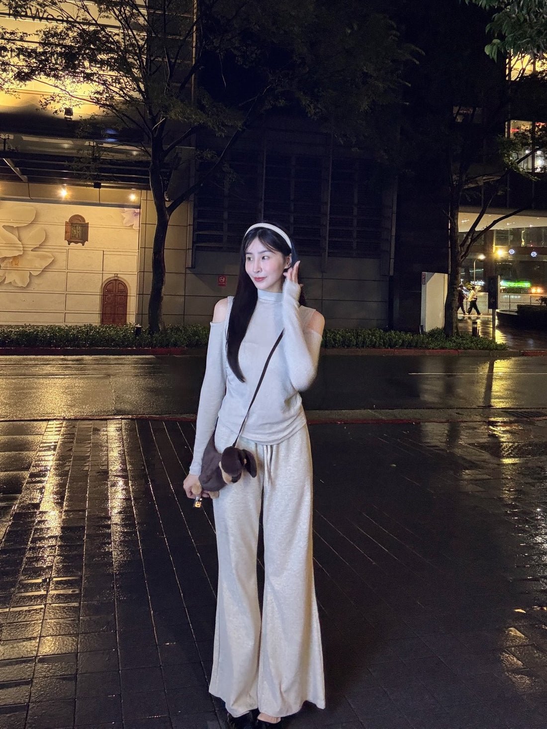 柔軟羊絨喇叭褲