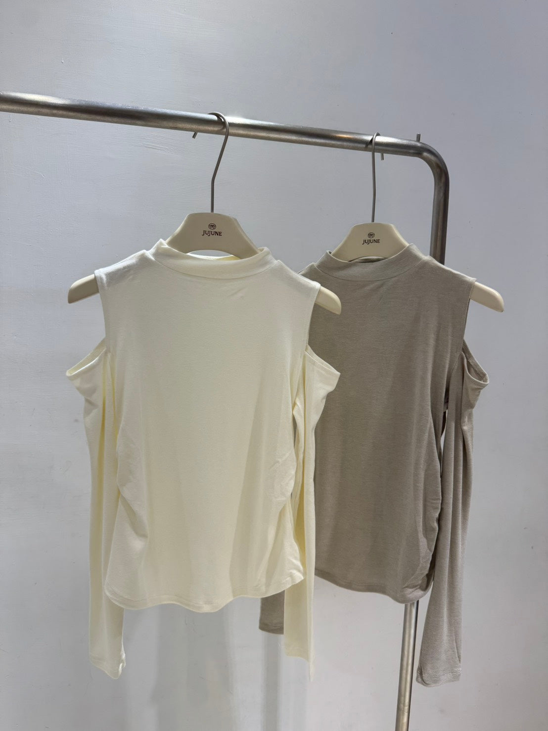 小立領挖肩柔棉上衣