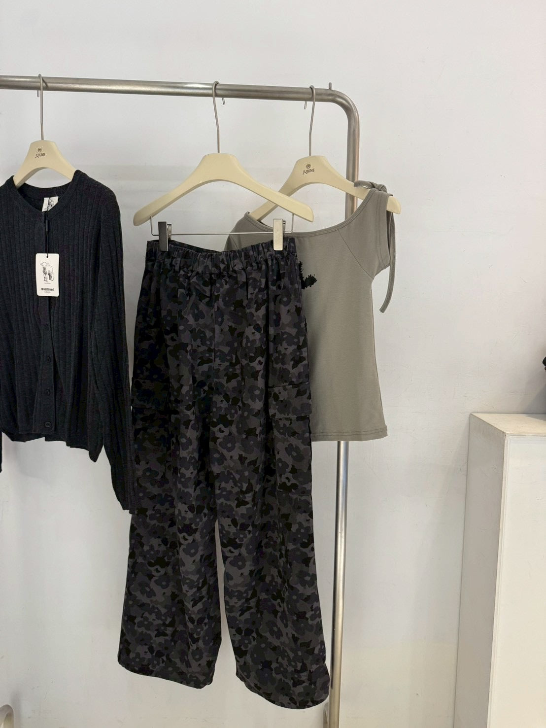 小花迷彩工裝縮口褲