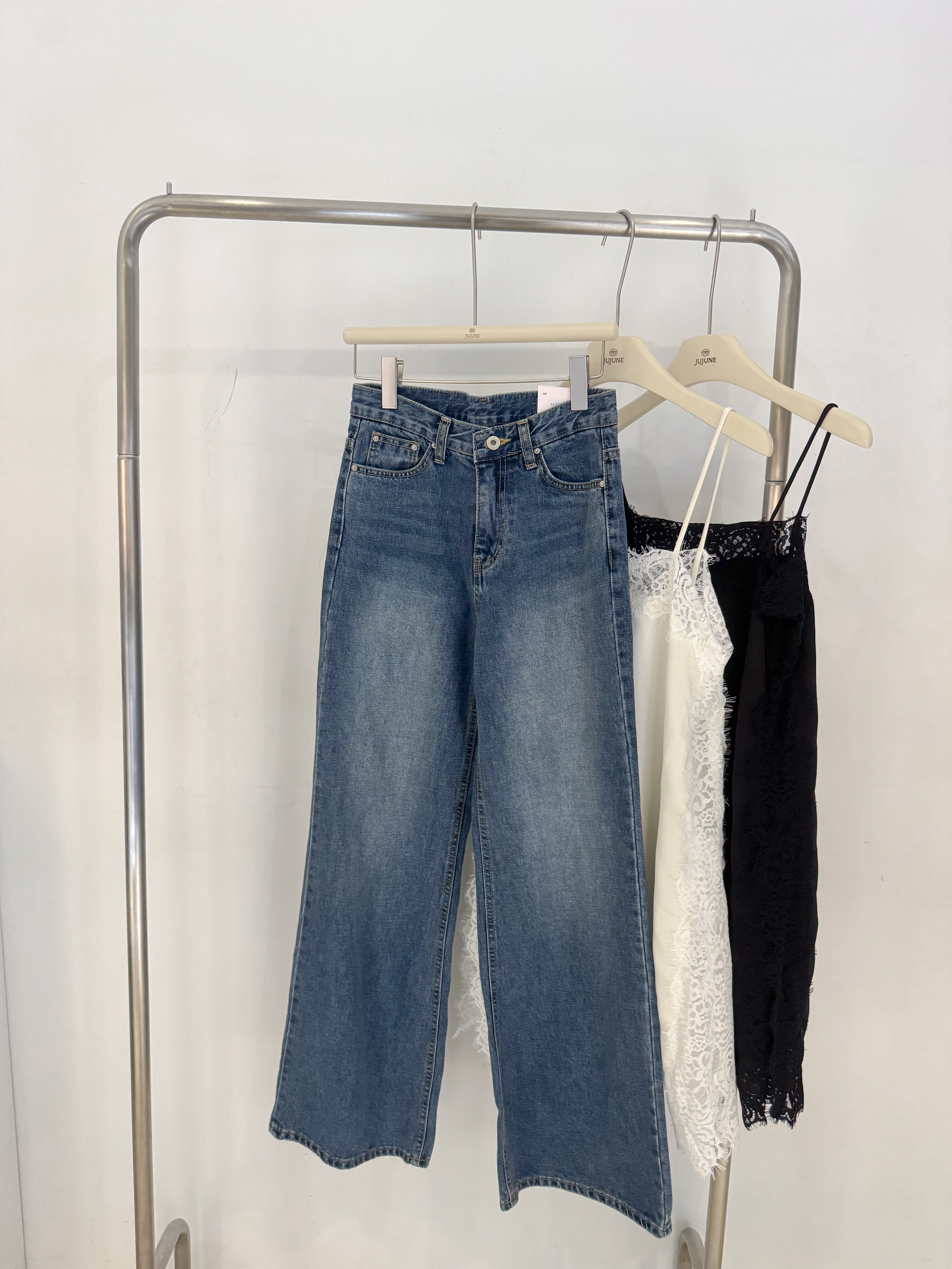 高腰落地直筒喇叭褲