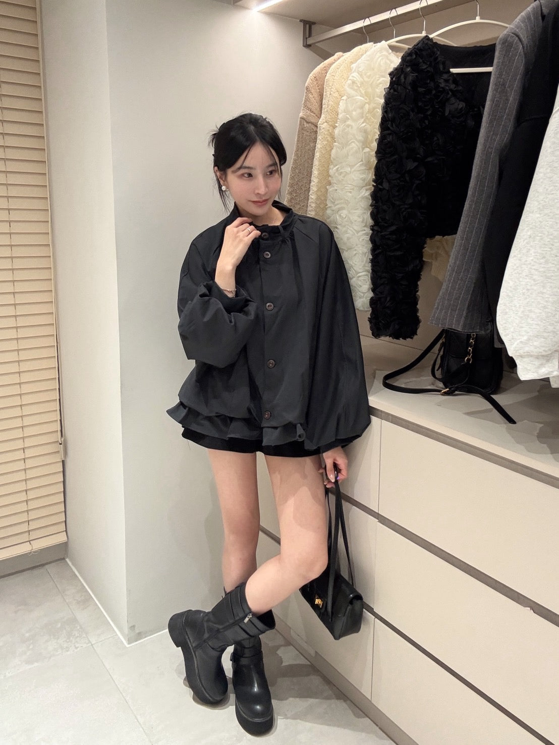 泡泡袖花苞排扣風衣