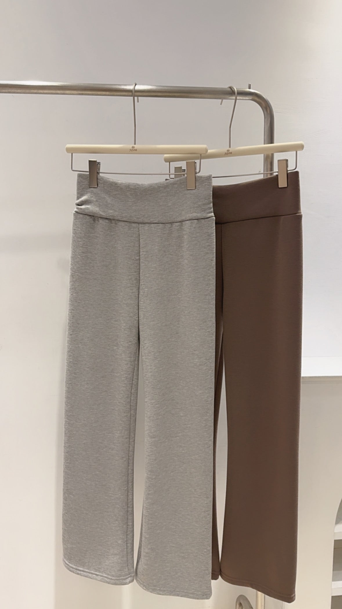 收腹刷毛喇叭褲