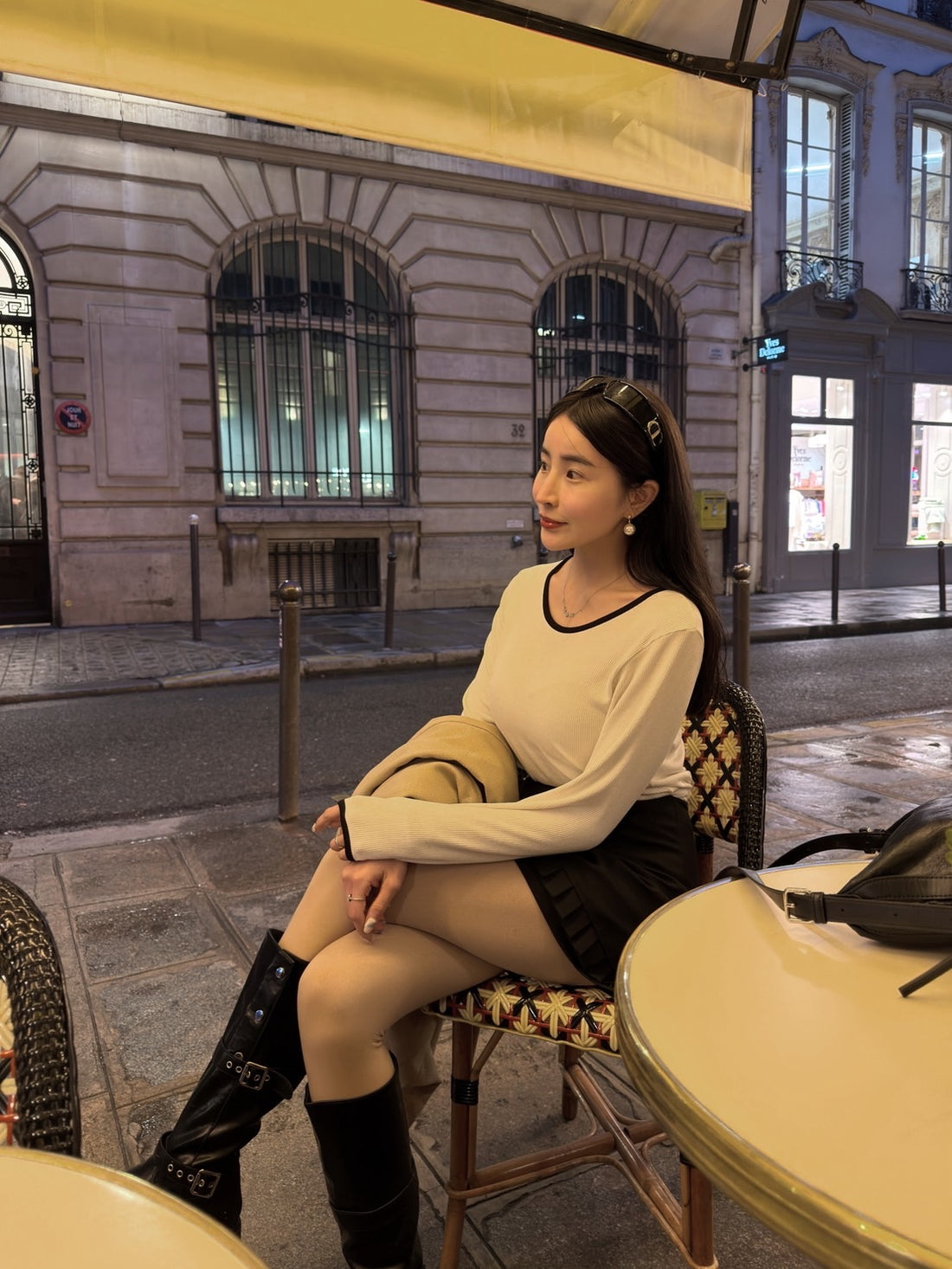 質感撞色圓領上衣