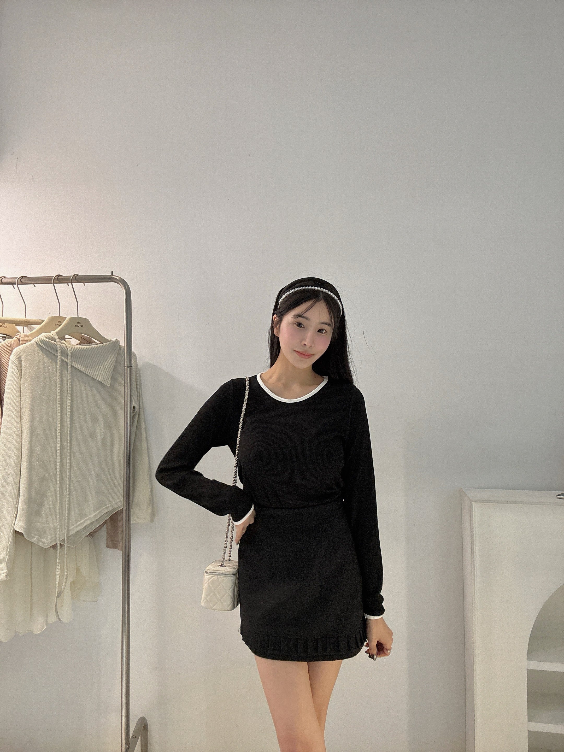 質感撞色圓領上衣