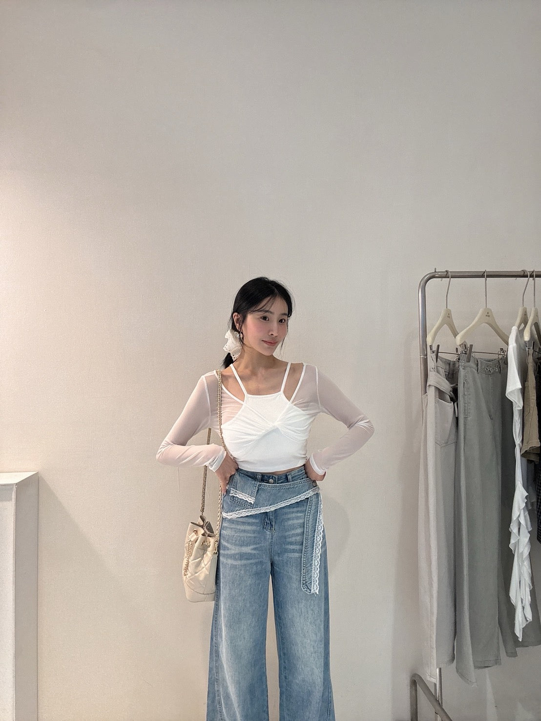 蕾絲腰帶造型直筒褲