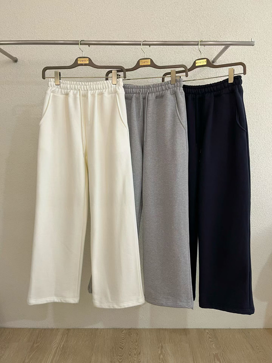 蝴蝶結口袋刷絨直筒褲