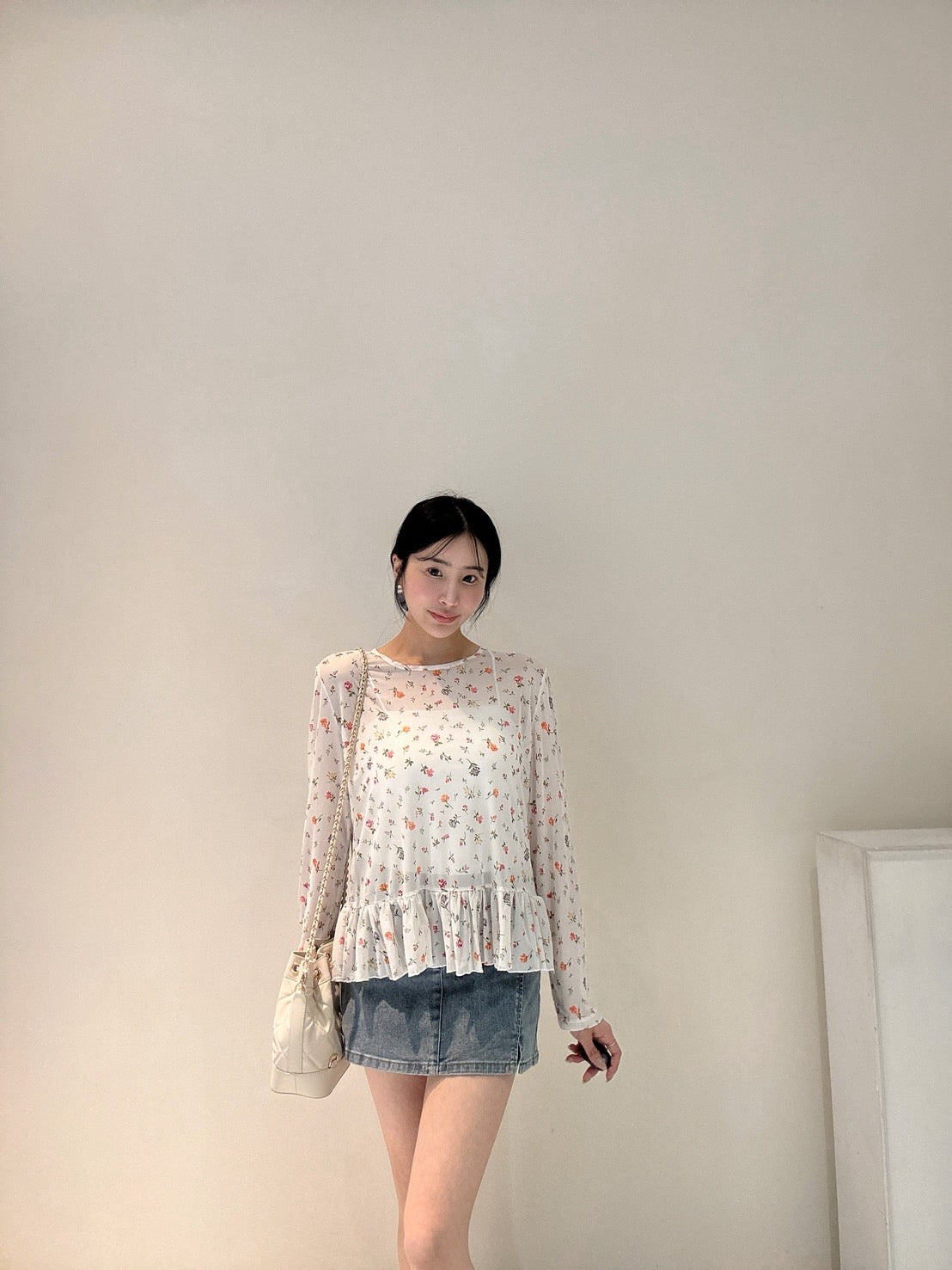 春日小花荷葉透膚衫