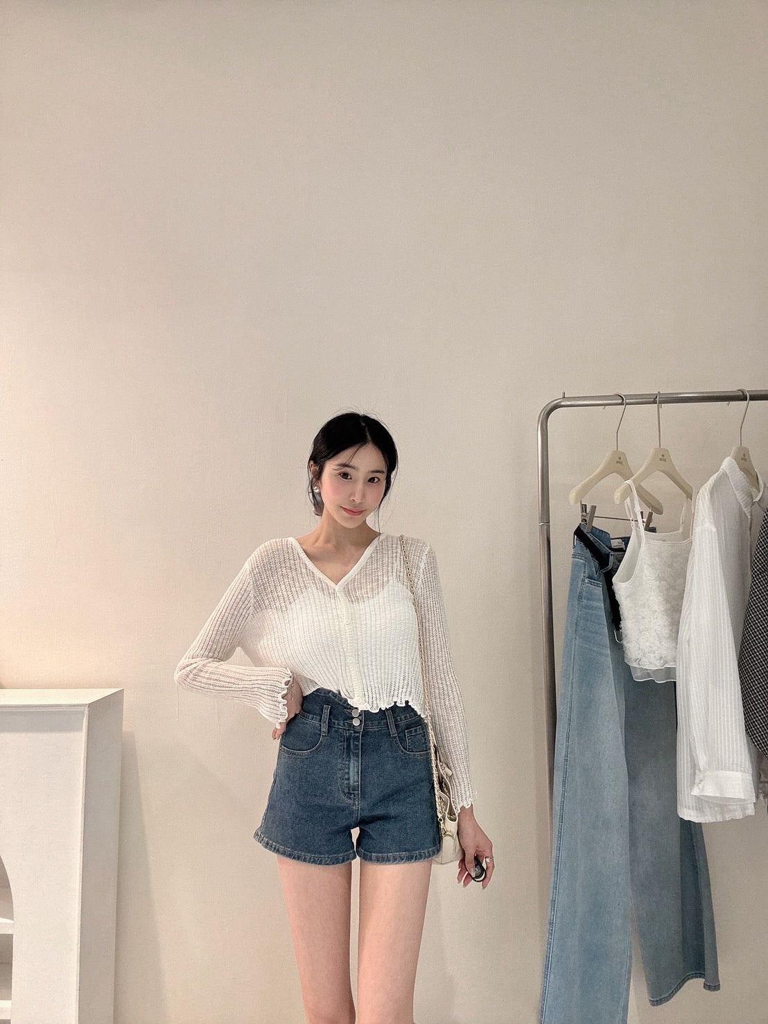 後交叉顯瘦牛仔短褲