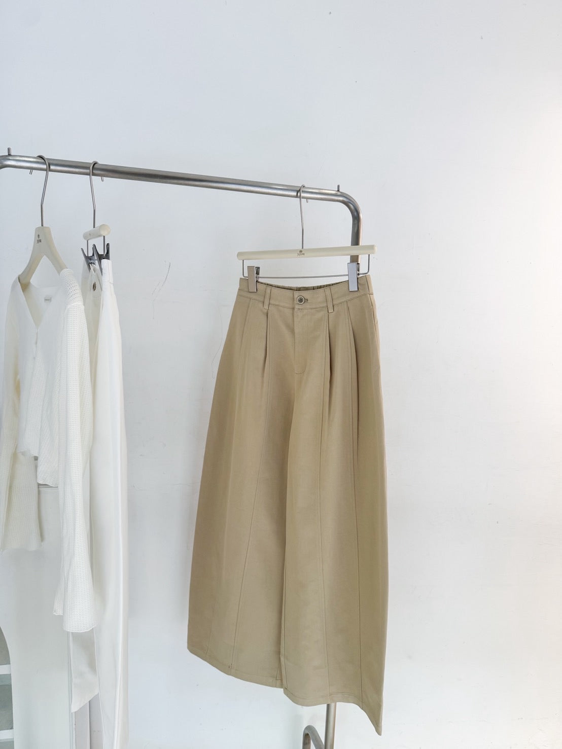 設計款高質感繭型褲