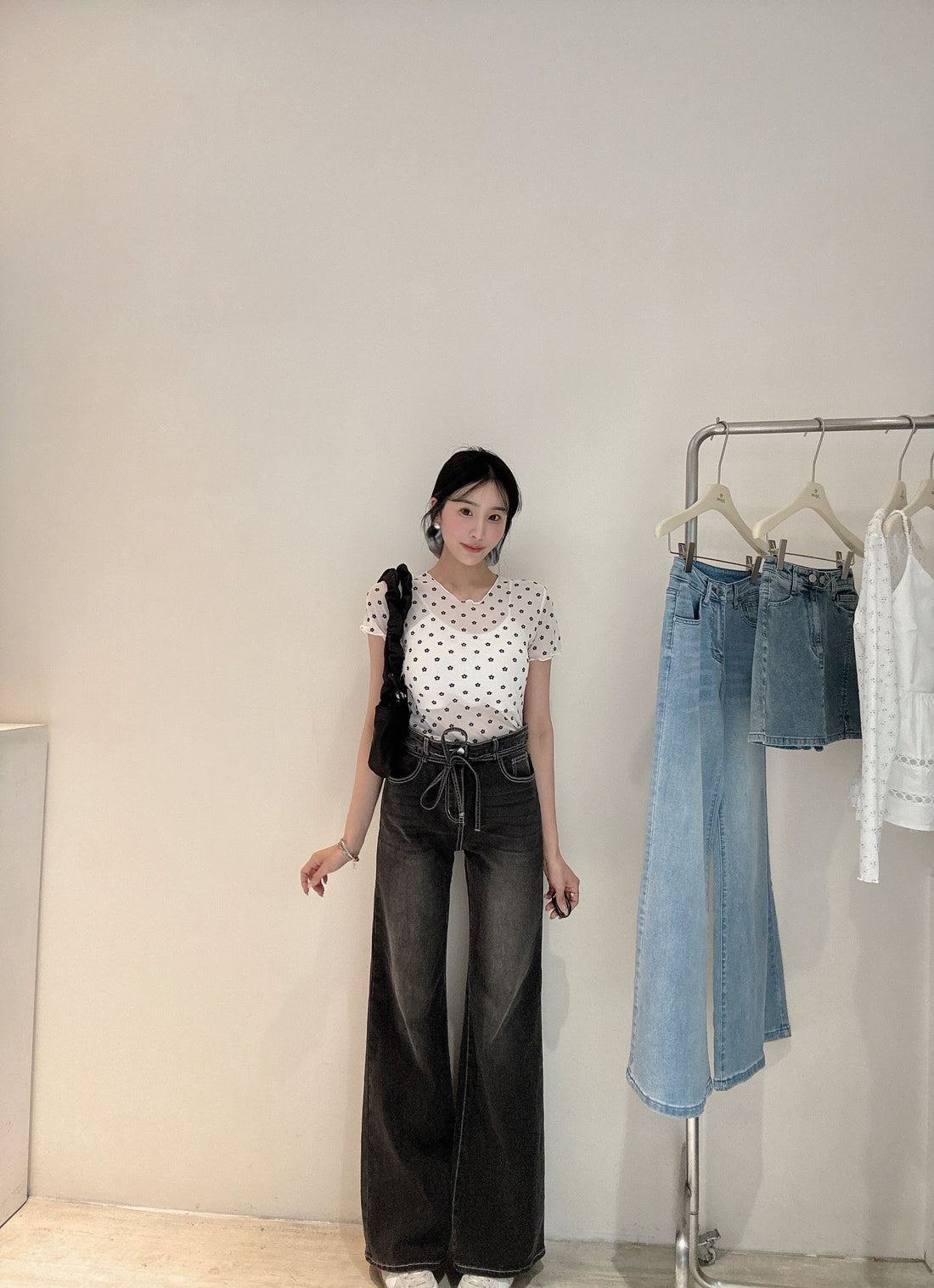 車線直筒喇叭褲