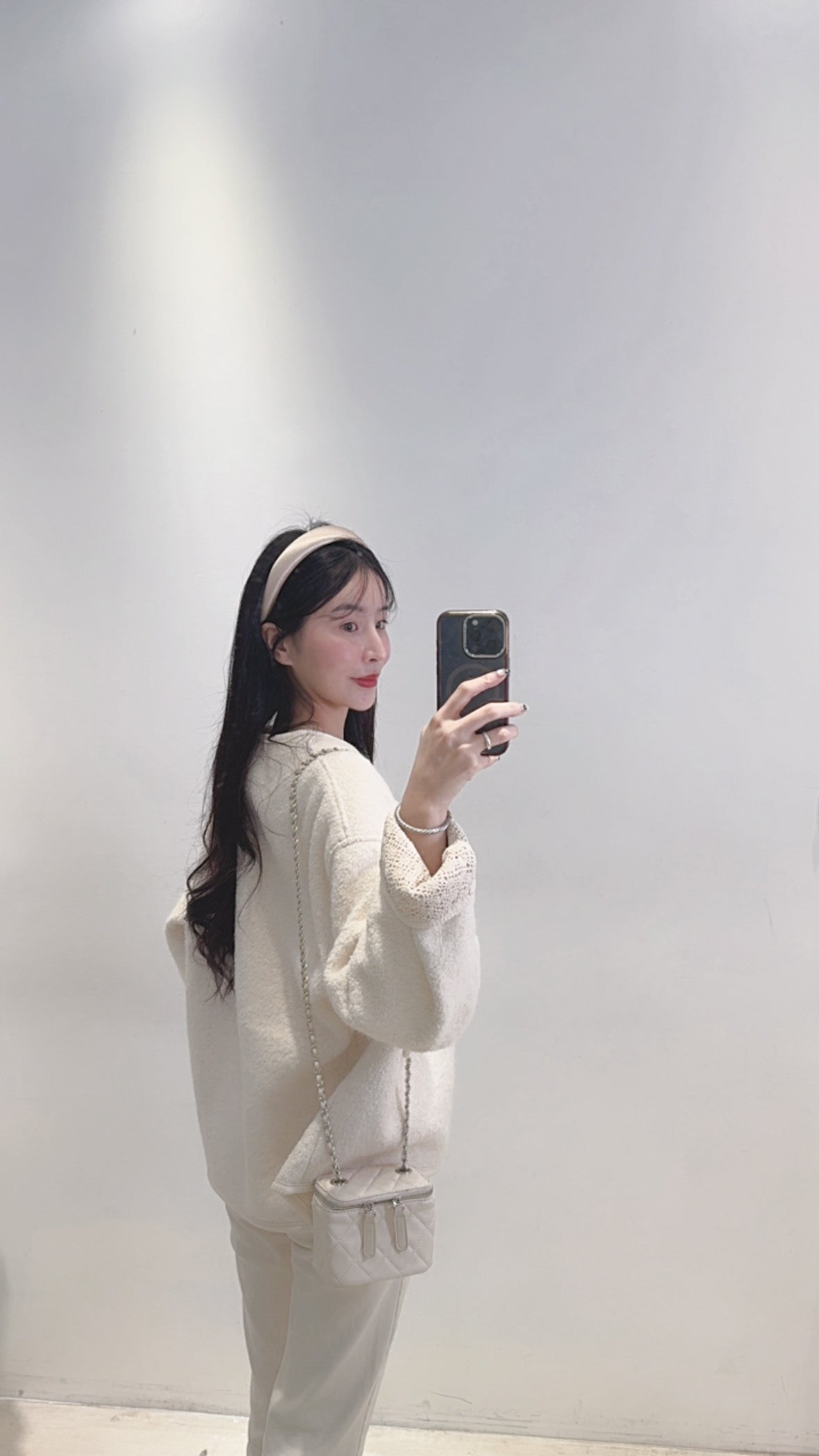 手袖雕花羊毛外套