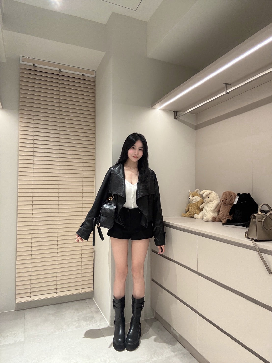 高腰長腿比例短褲