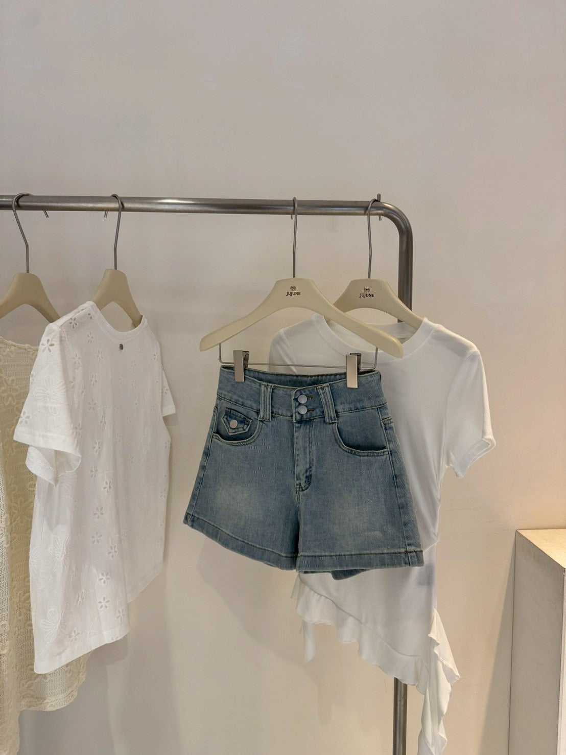 後口袋顯瘦短褲