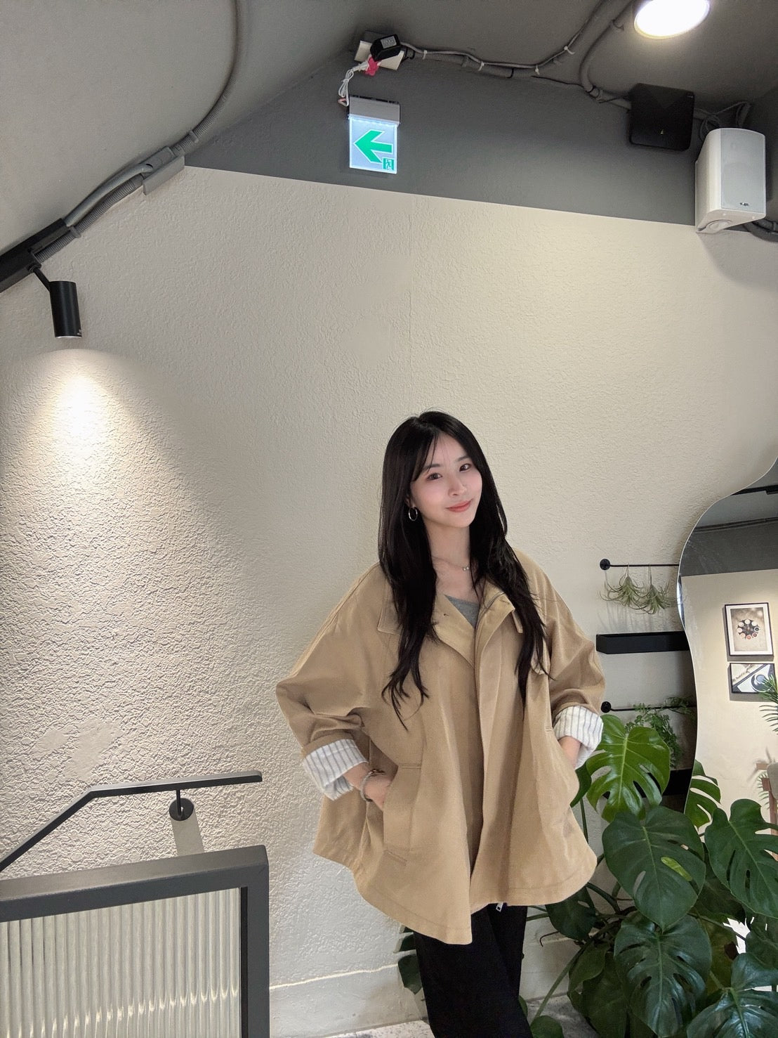 設計款傘擺斗篷風衣