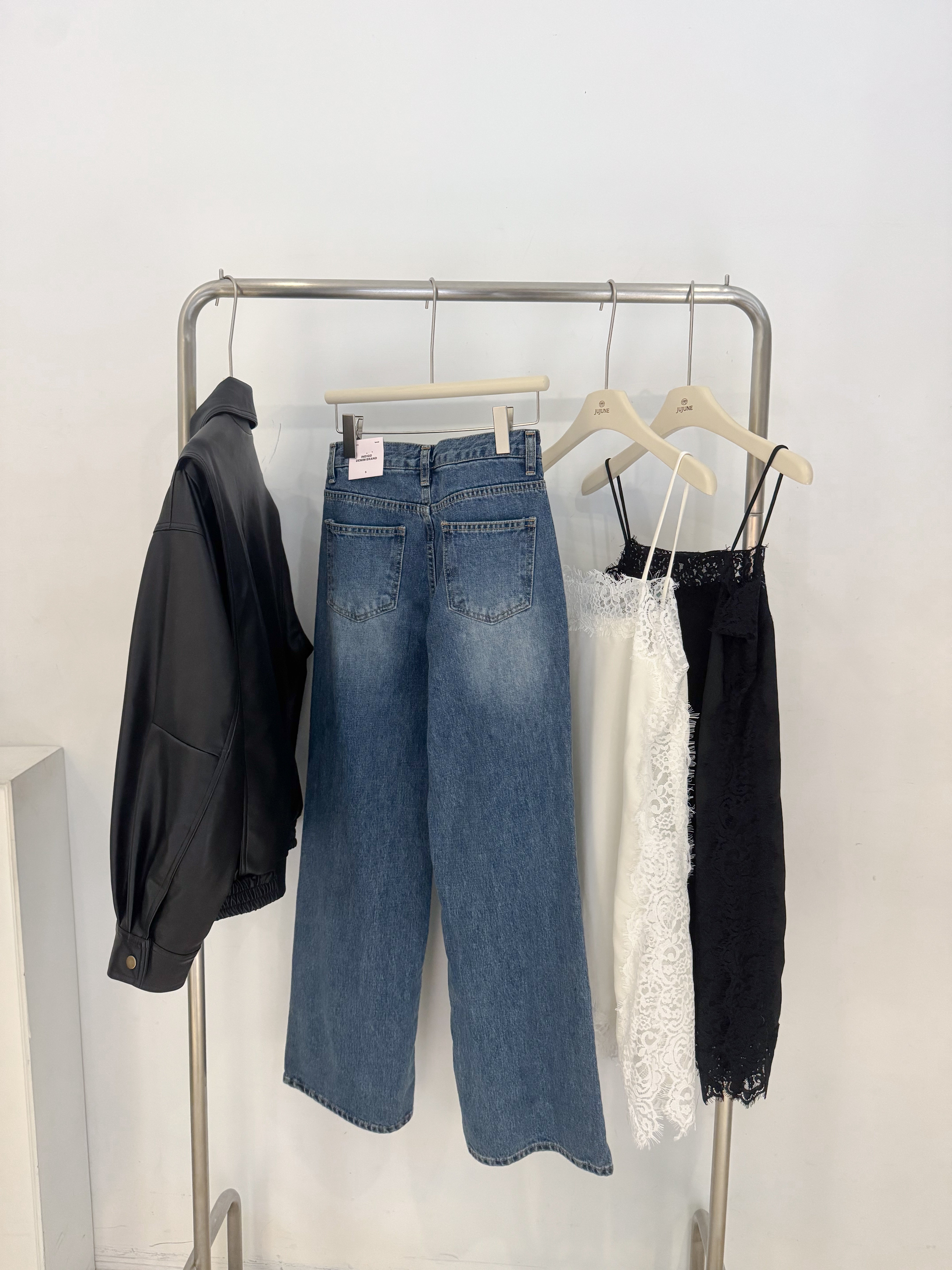 高腰落地直筒喇叭褲