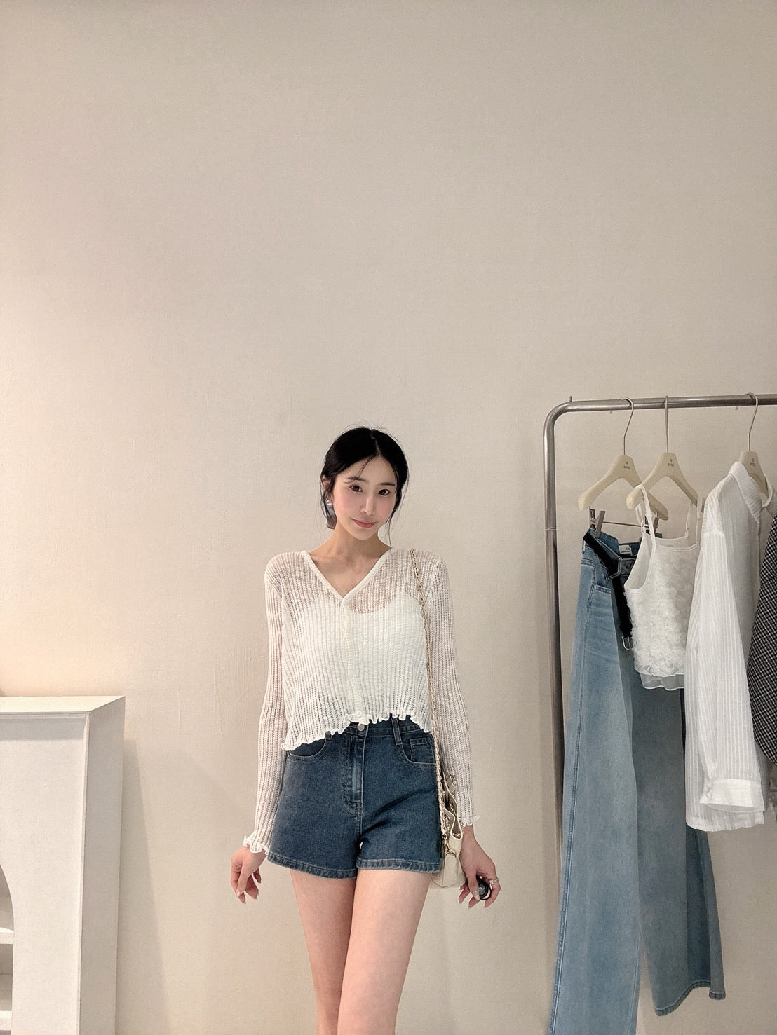 後交叉顯瘦牛仔短褲