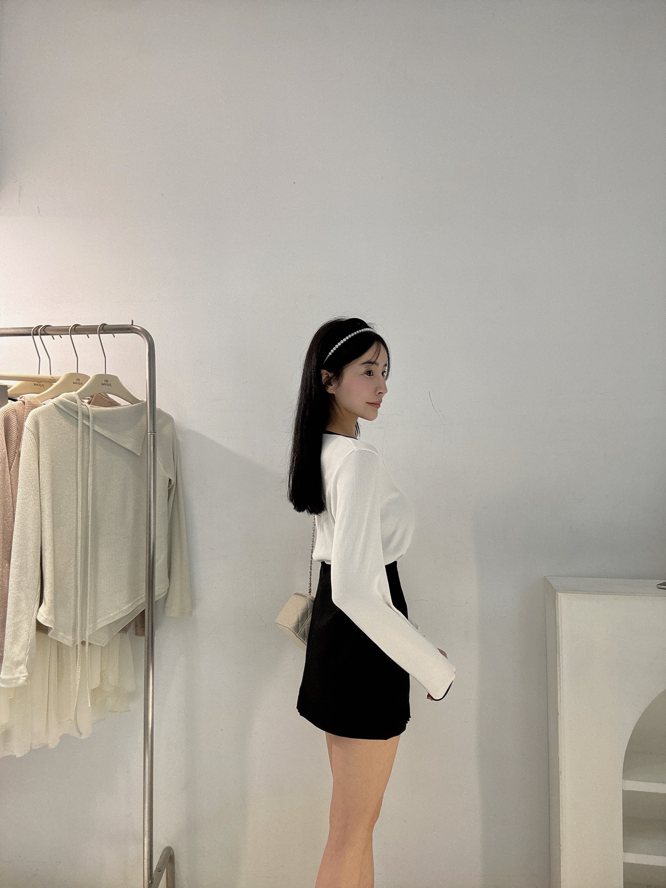 質感撞色圓領上衣