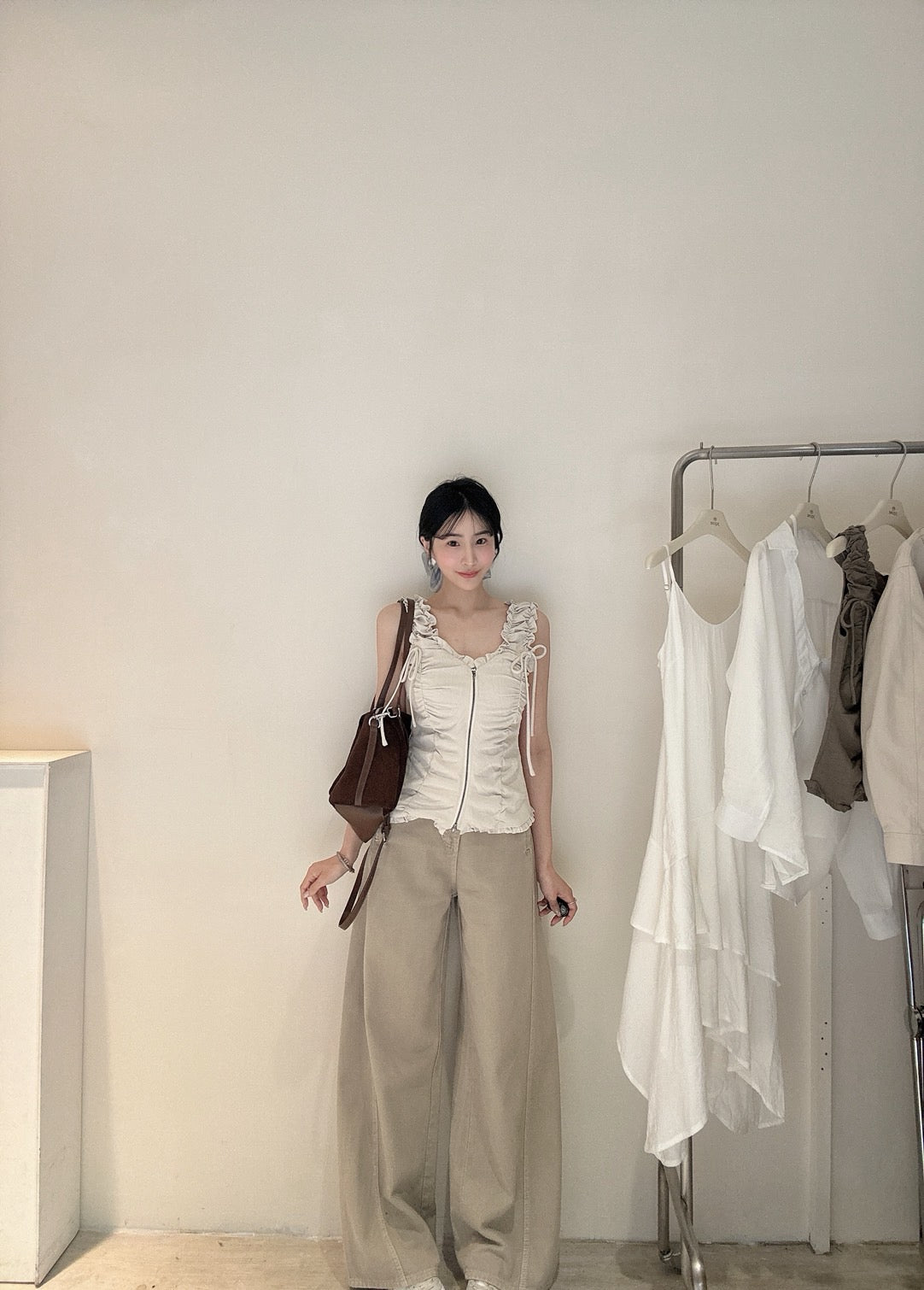 卡其繭型直筒褲