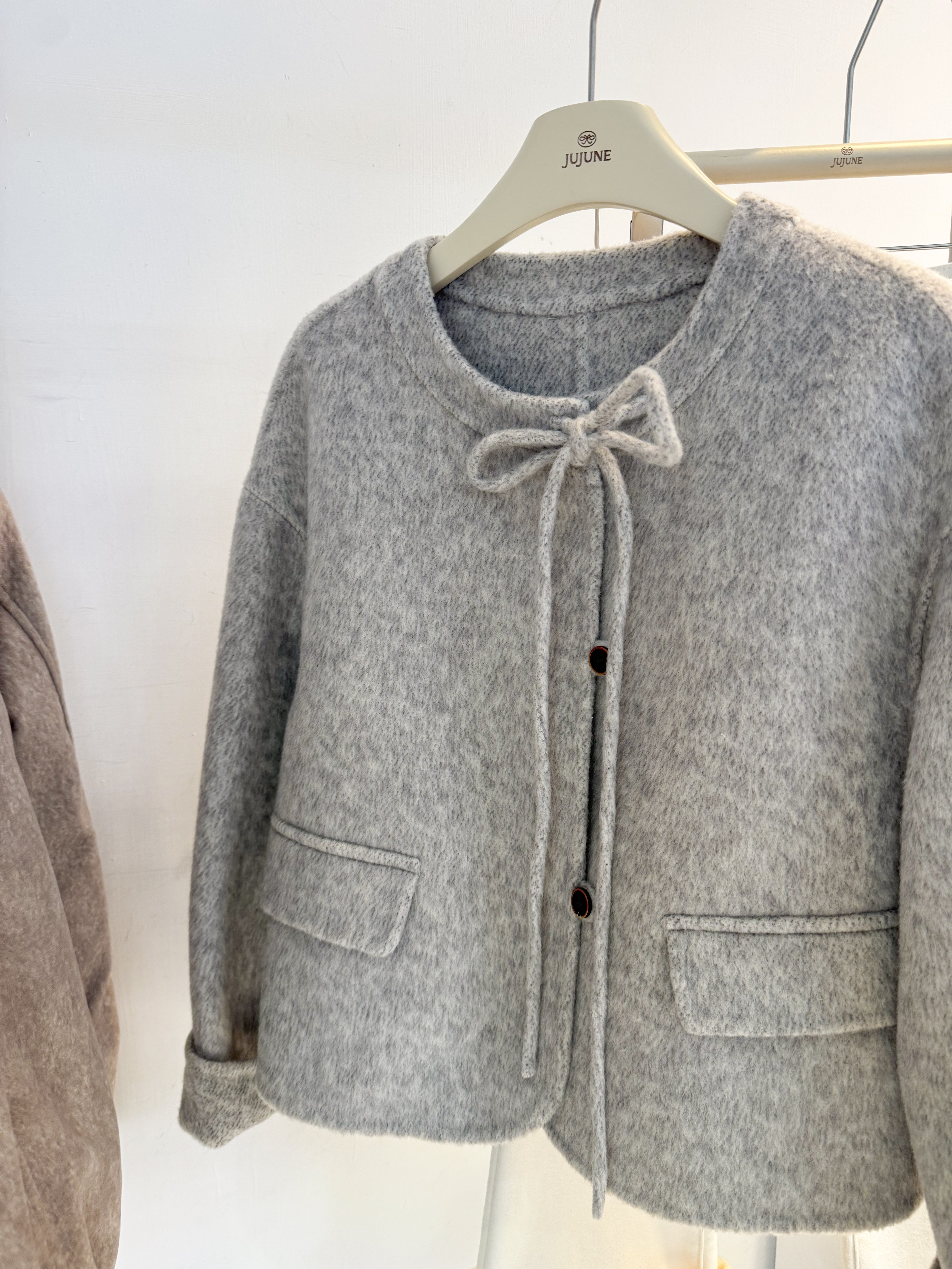 綁帶羊毛手工圓領外套