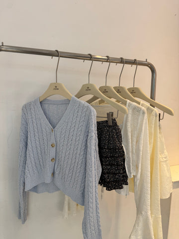 麻花排扣針織衫