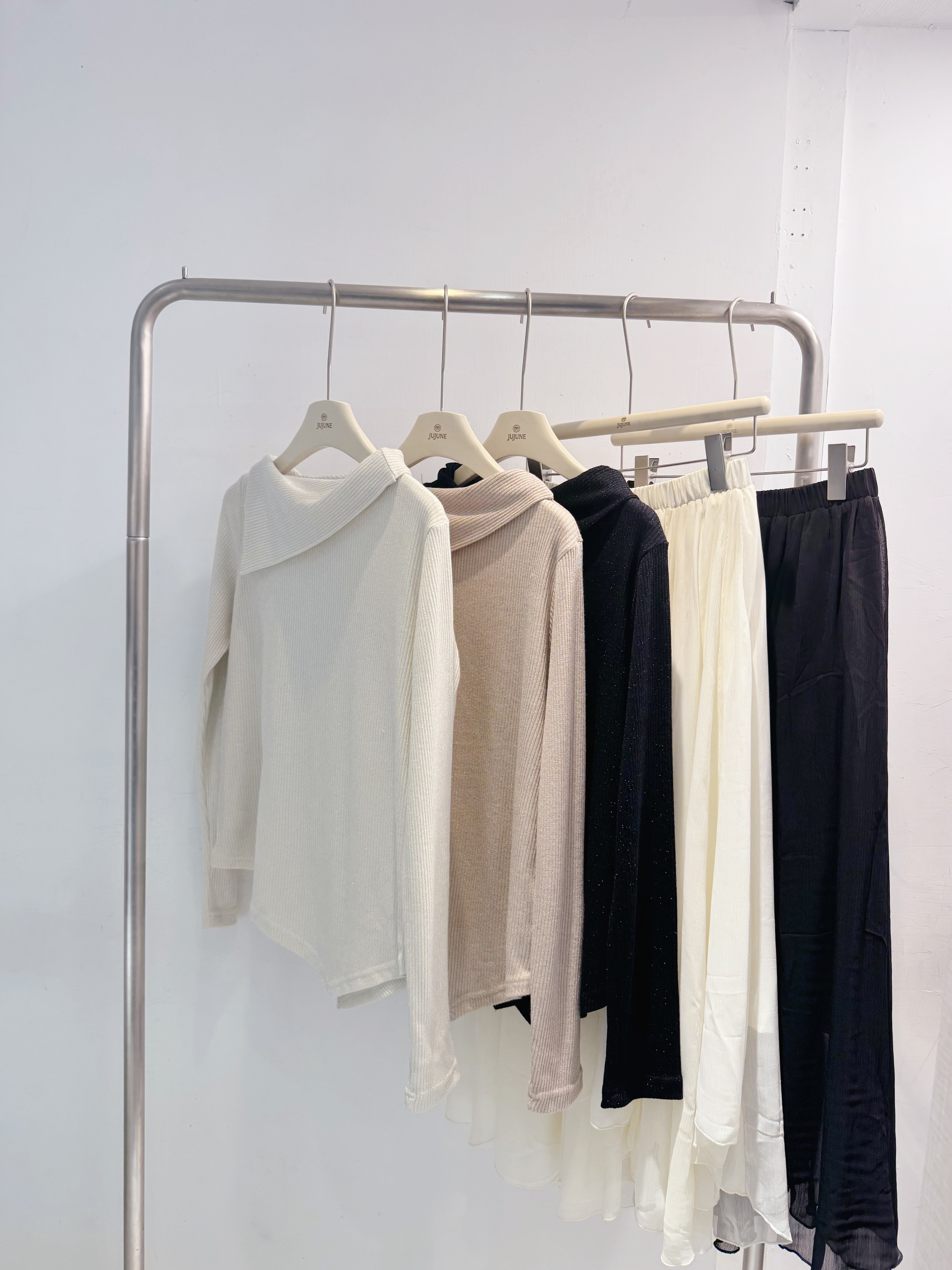 金蔥垂領造型上衣