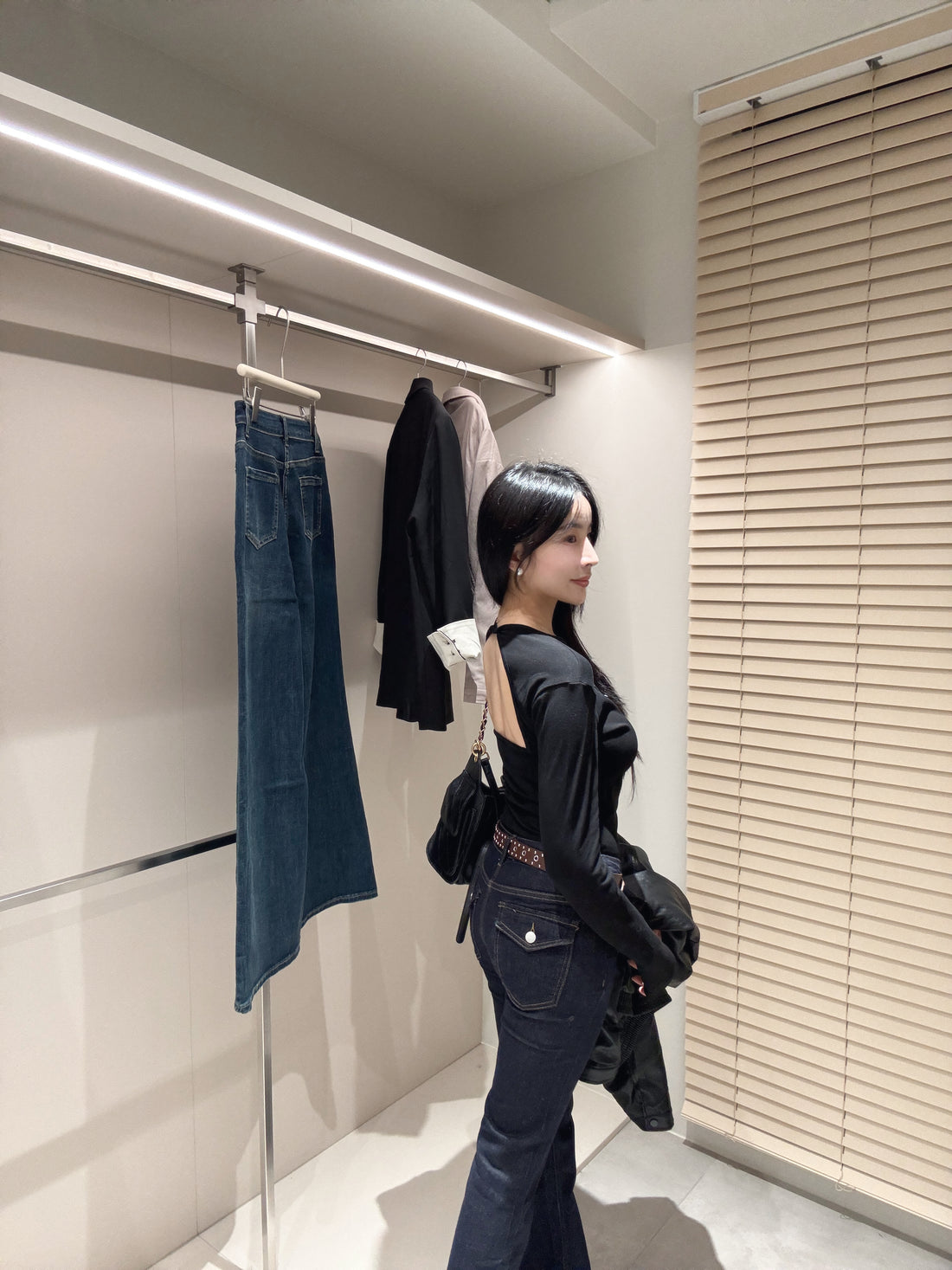 美背彈力上衣