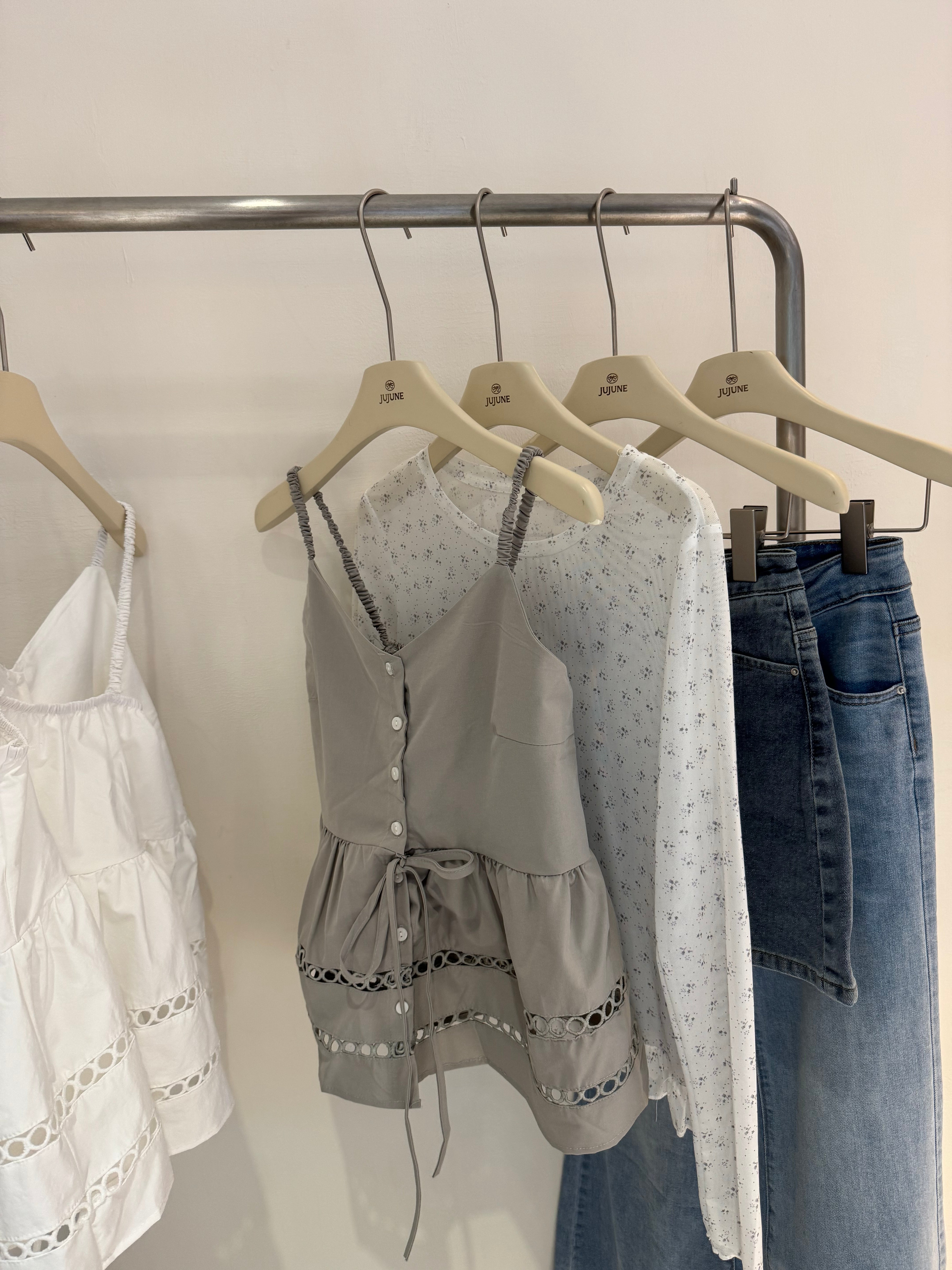 圈圈木耳邊背心