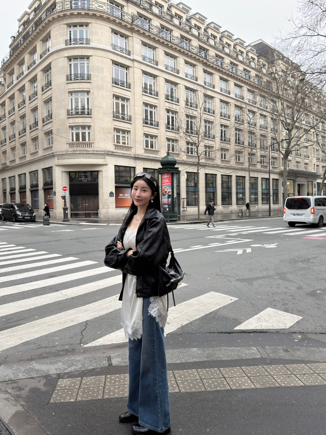 高腰落地直筒喇叭褲