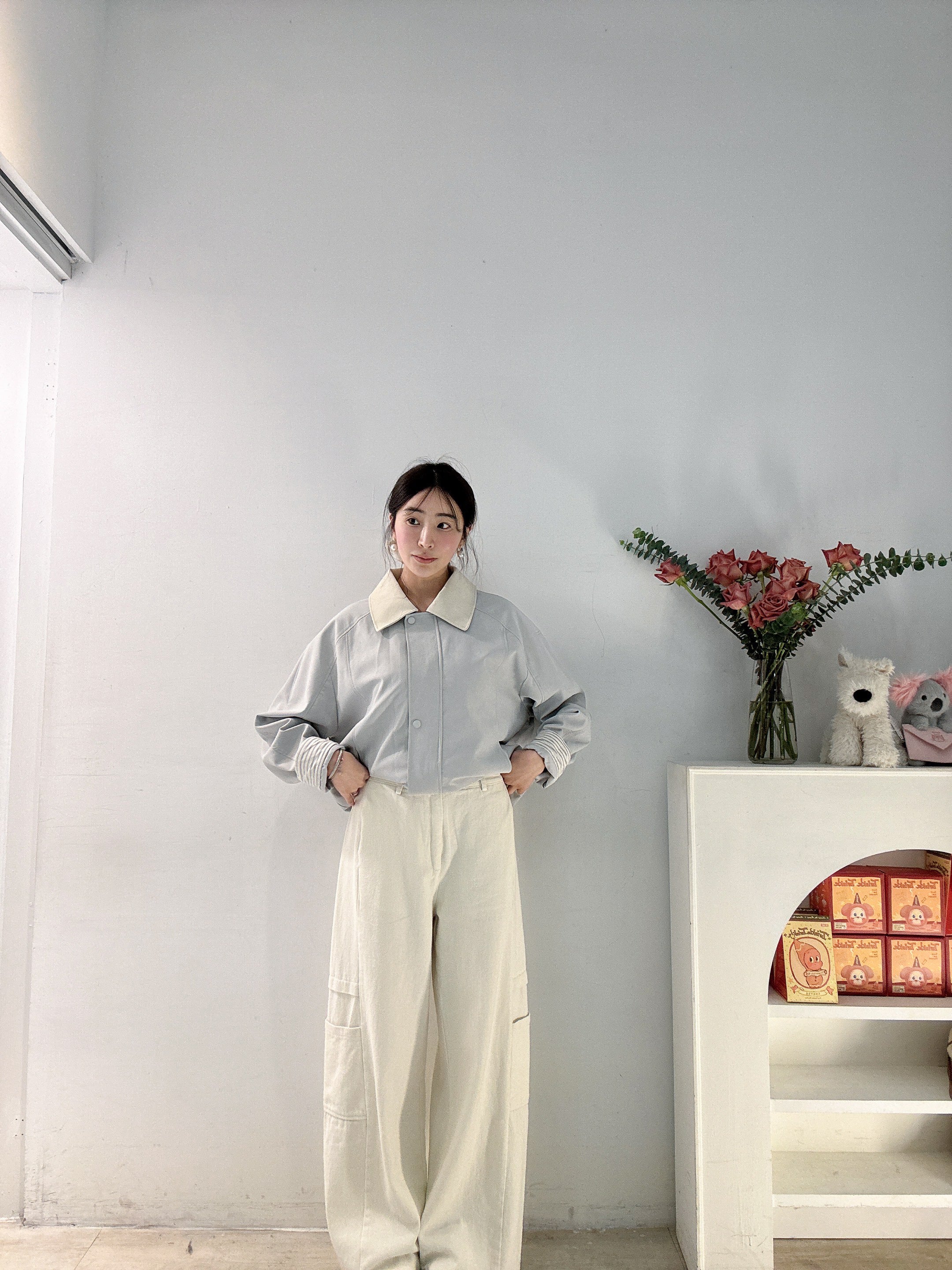 奶油白口袋直筒褲