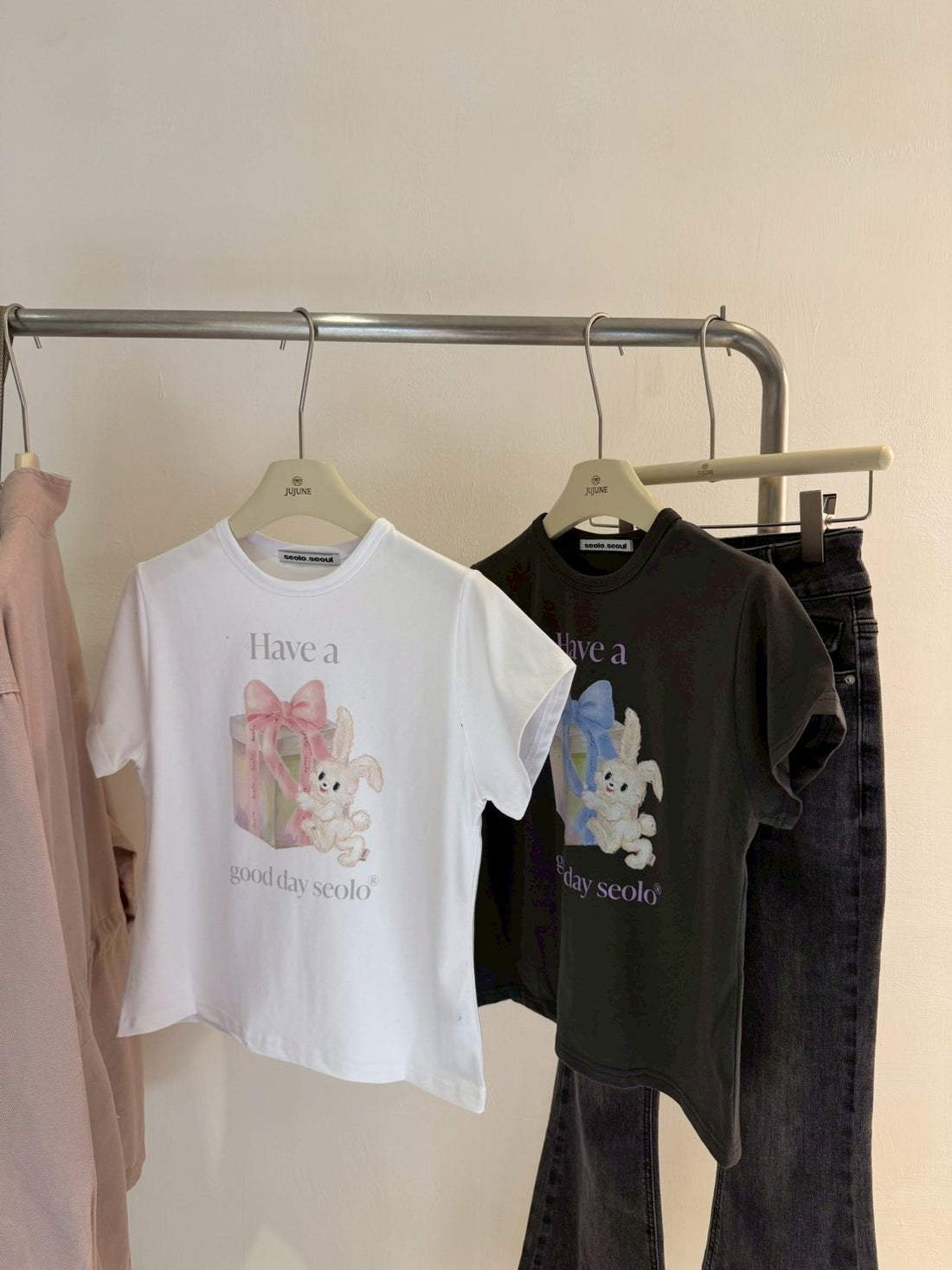 設計款小兔子TEE