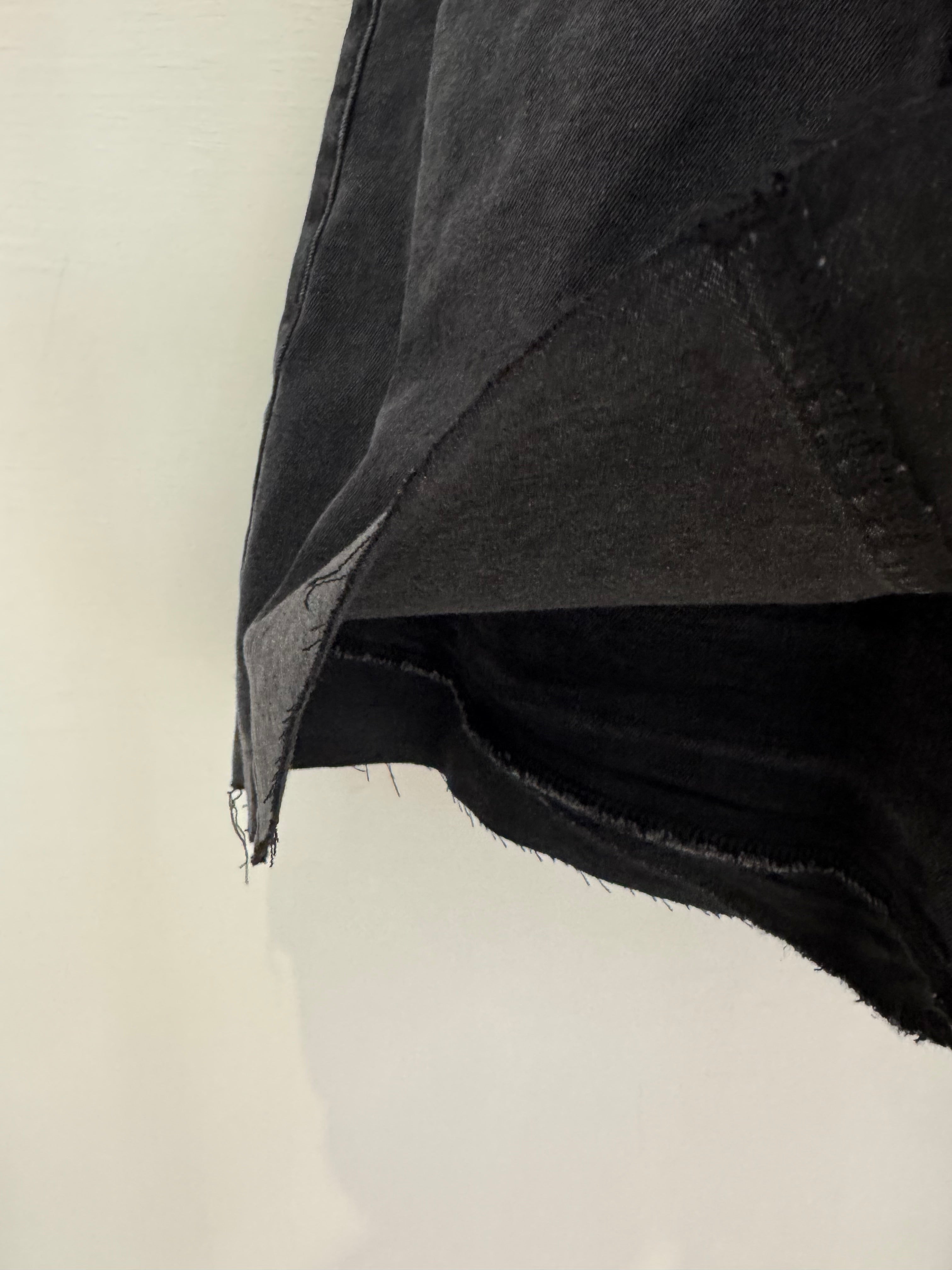 水洗黑彈力牛仔褲裙