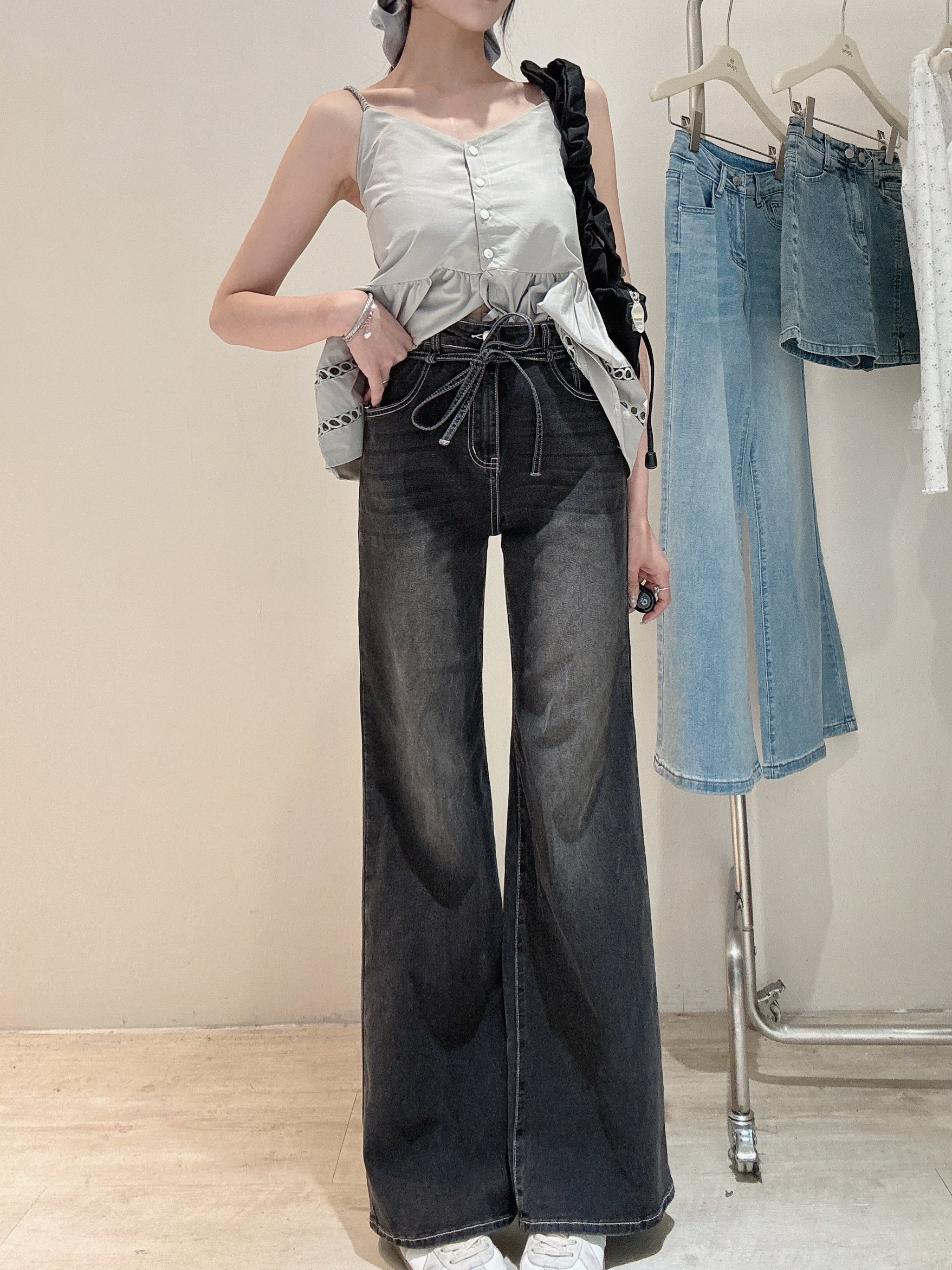 車線直筒喇叭褲