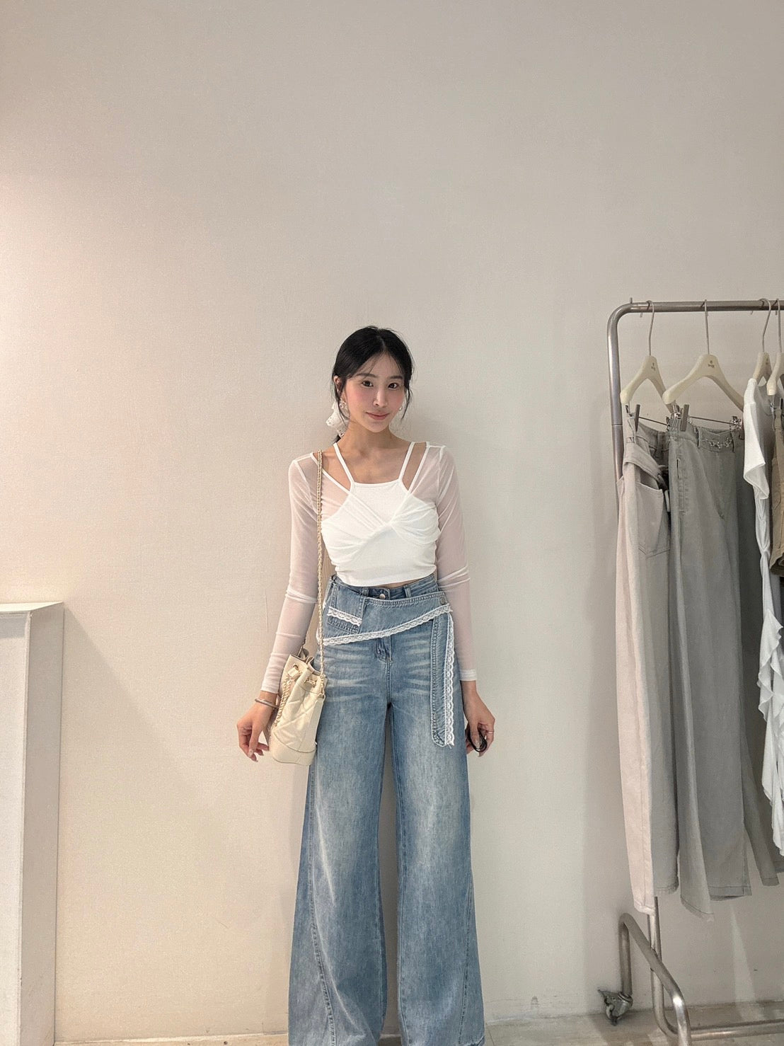 蕾絲腰帶造型直筒褲