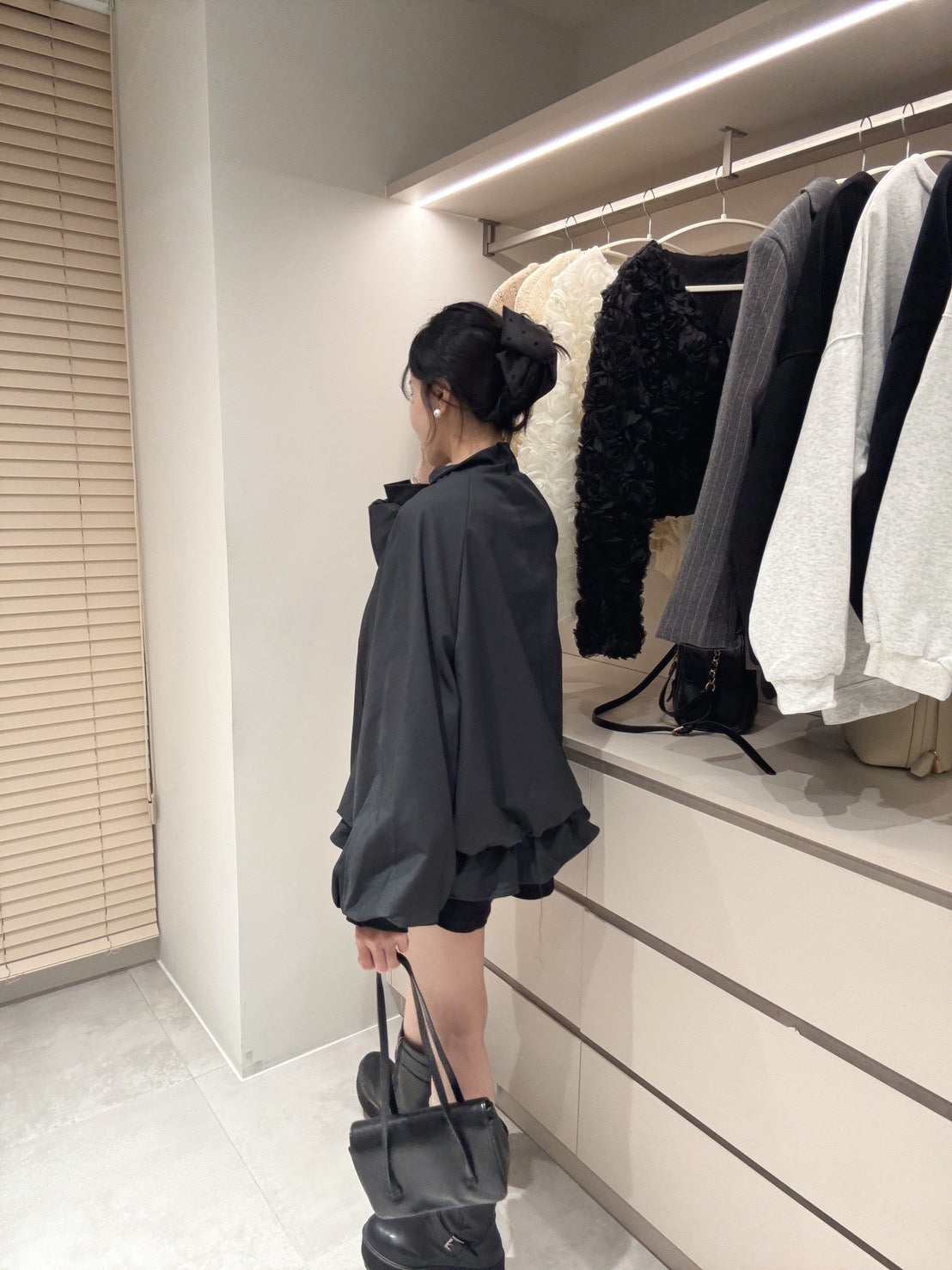 泡泡袖花苞排扣風衣