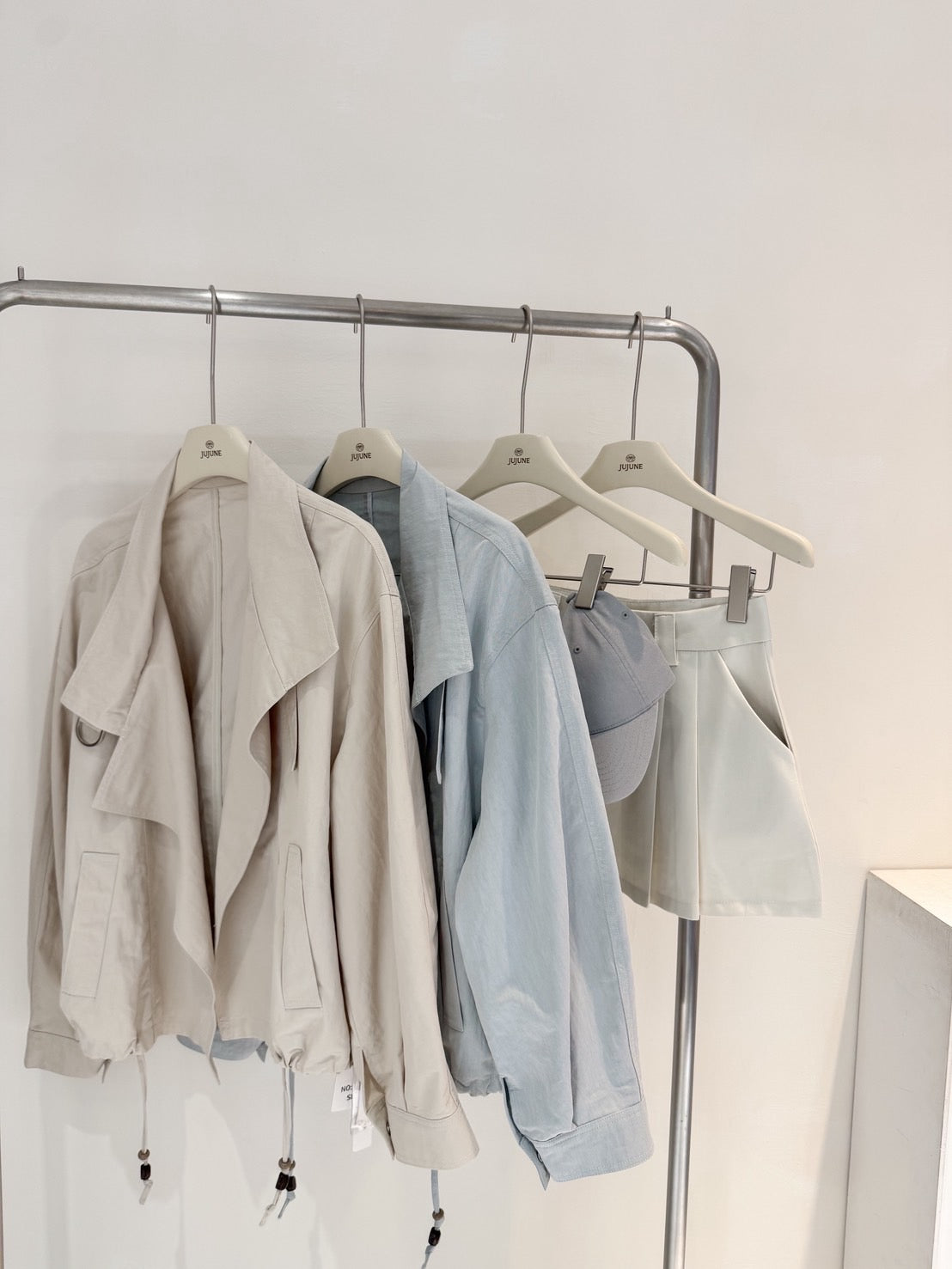 設計款翻領風衣