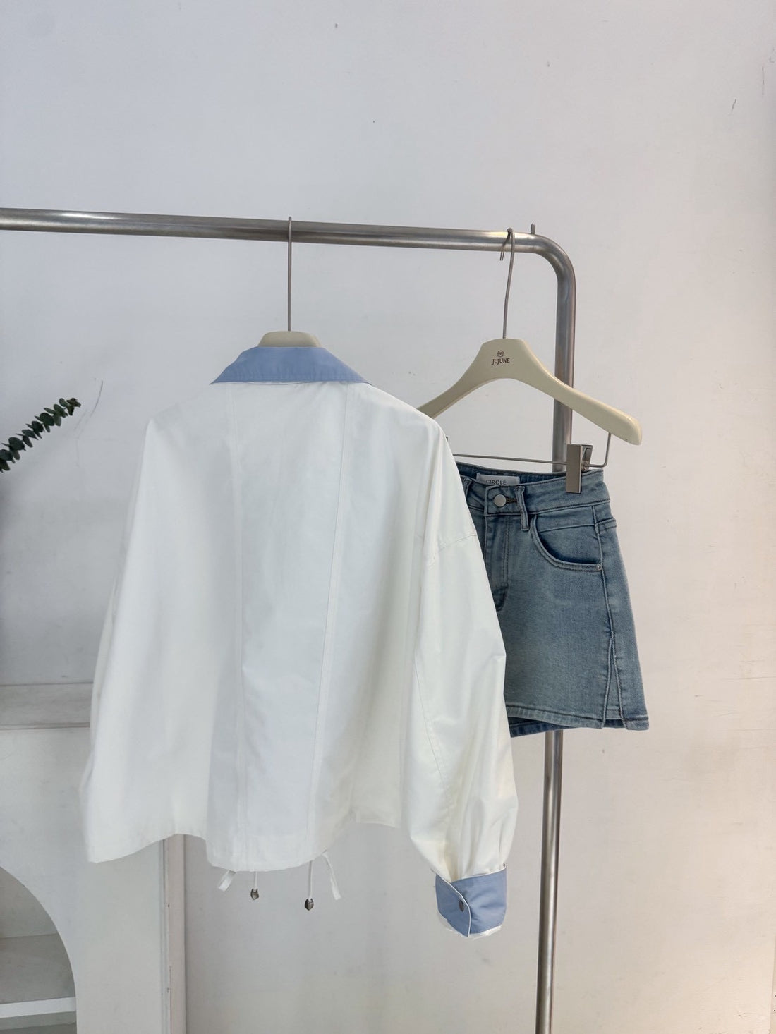 配色領防風夾克