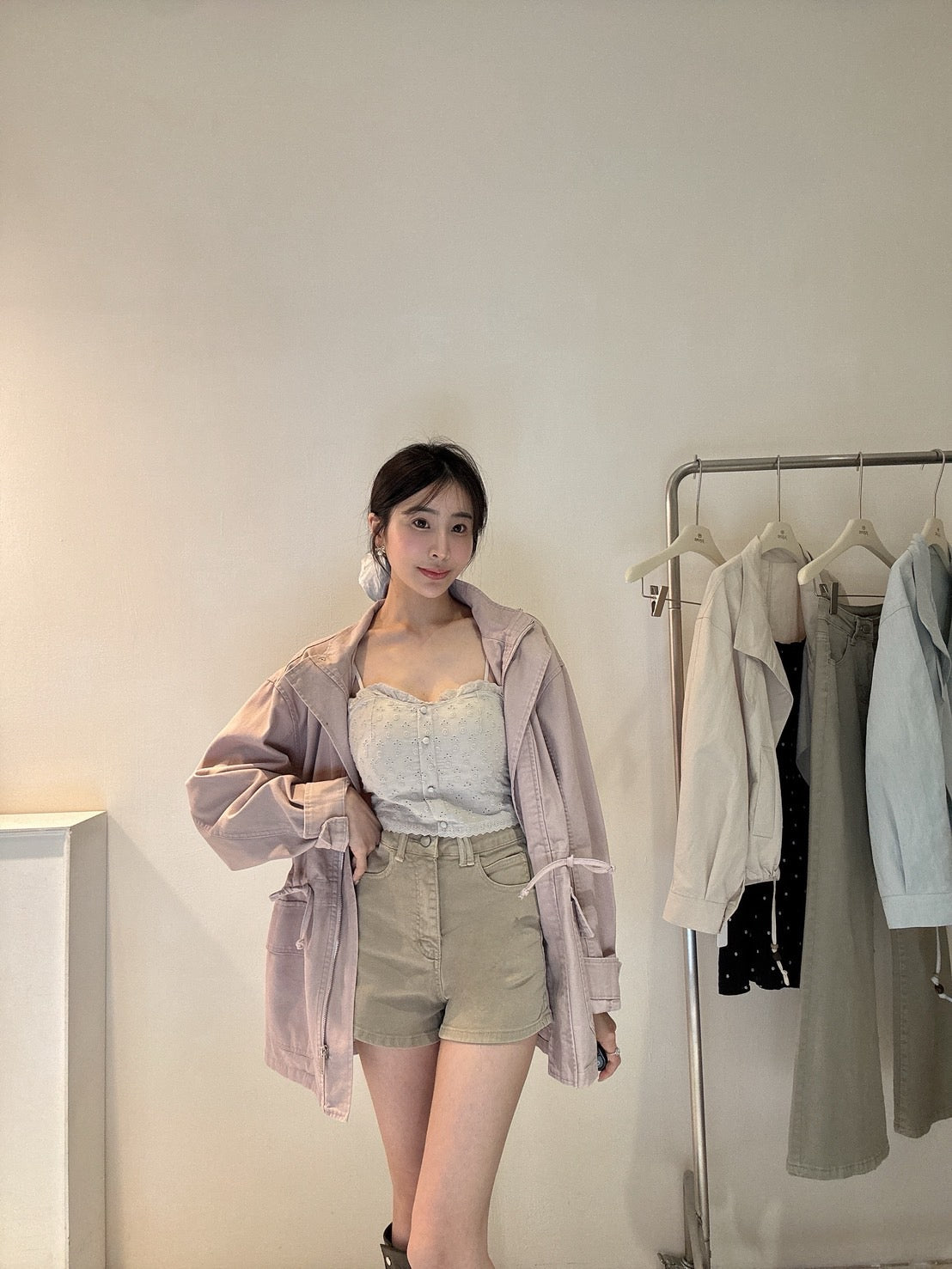 卡其色彈力短褲