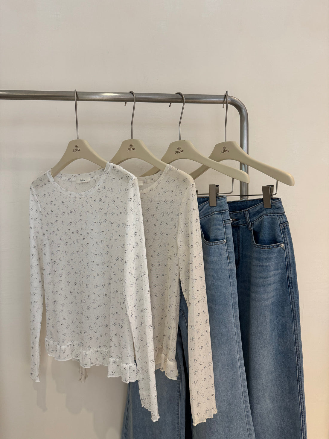 荷葉邊小花透膚衫