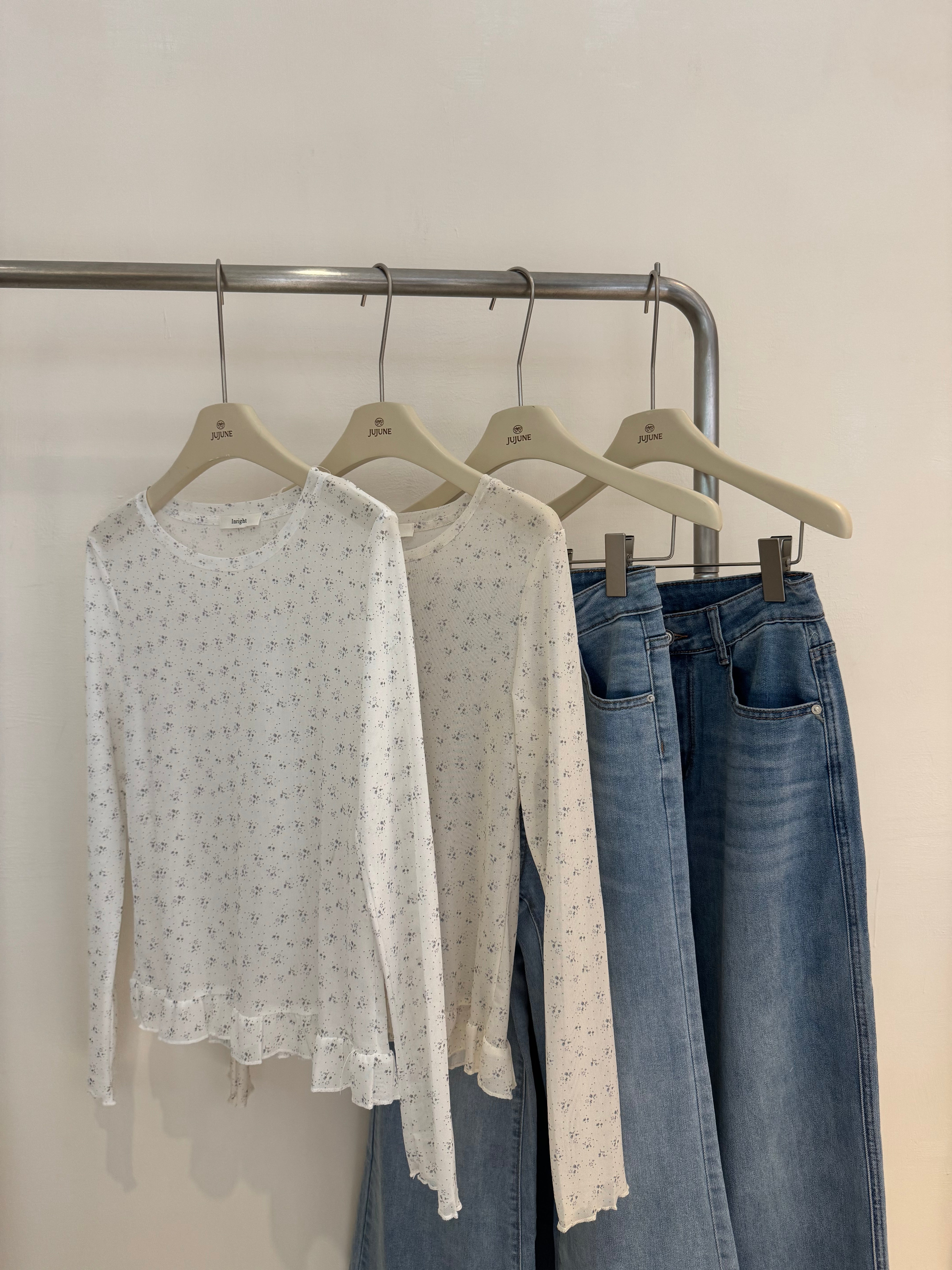 荷葉邊小花透膚衫