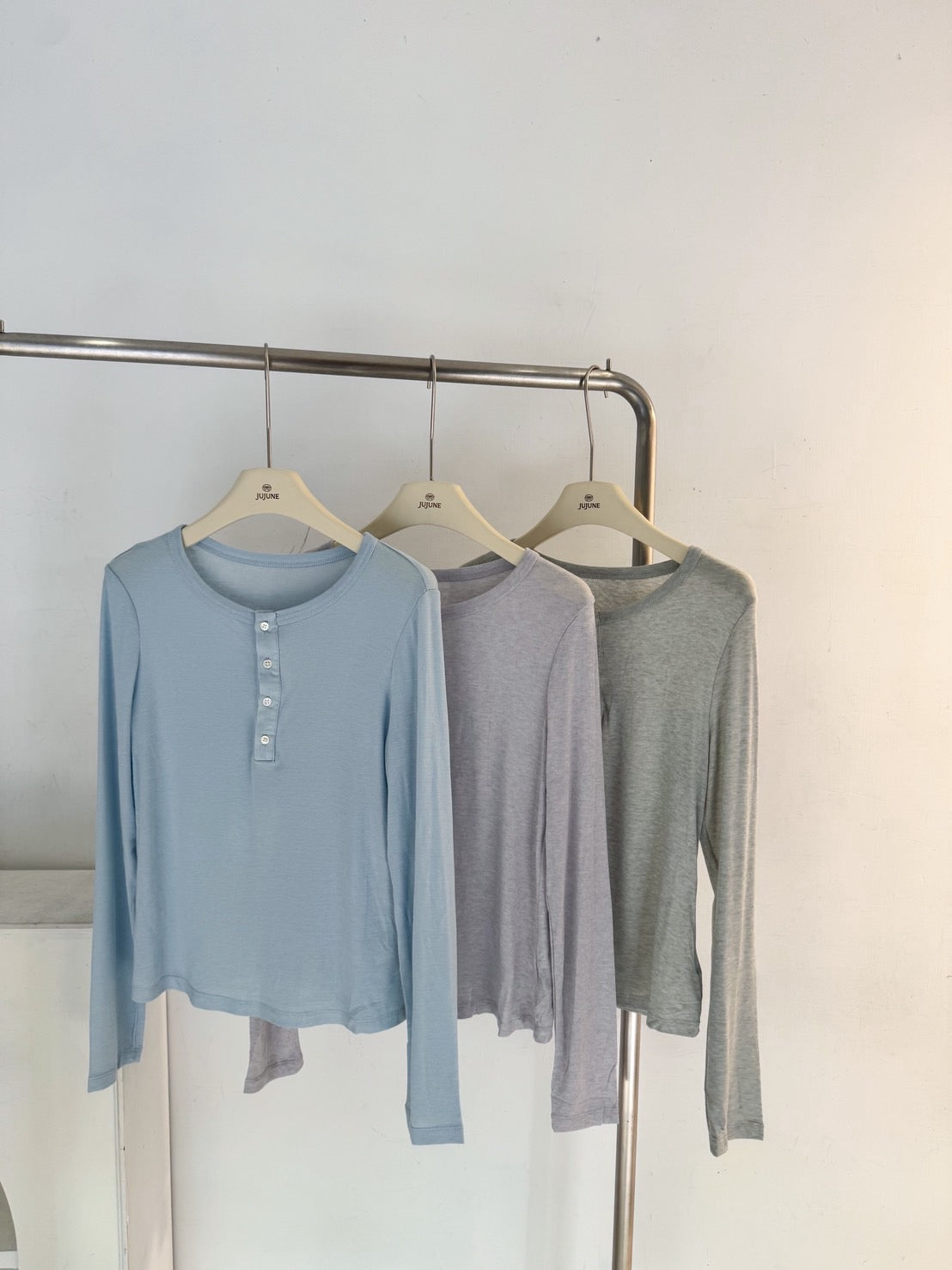 天絲棉排扣圓領上衣