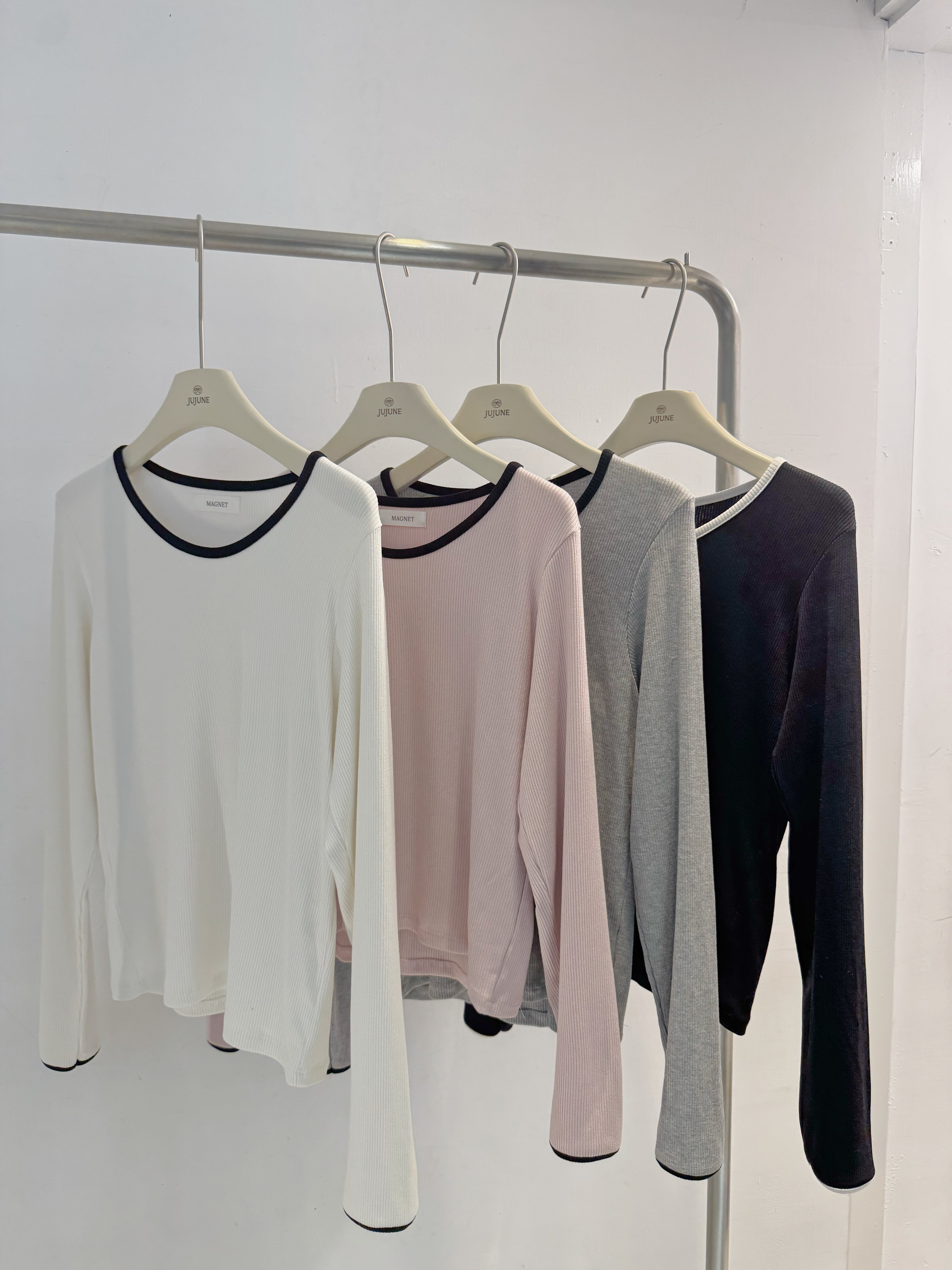 質感撞色圓領上衣