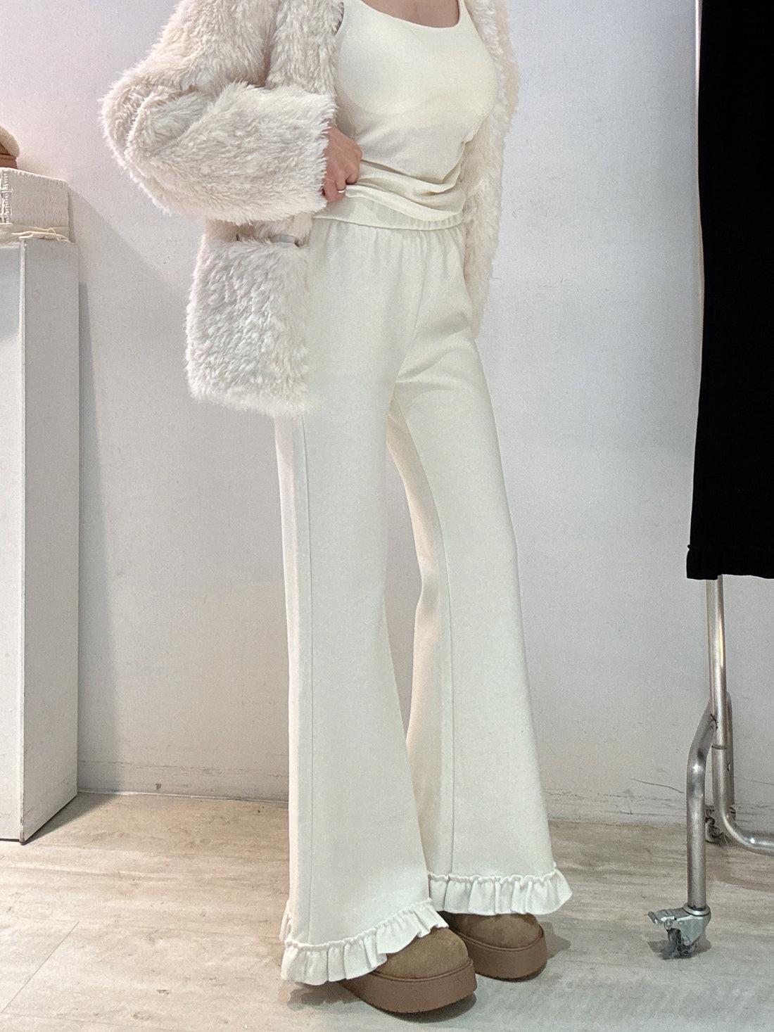 荷葉刷絨喇叭褲