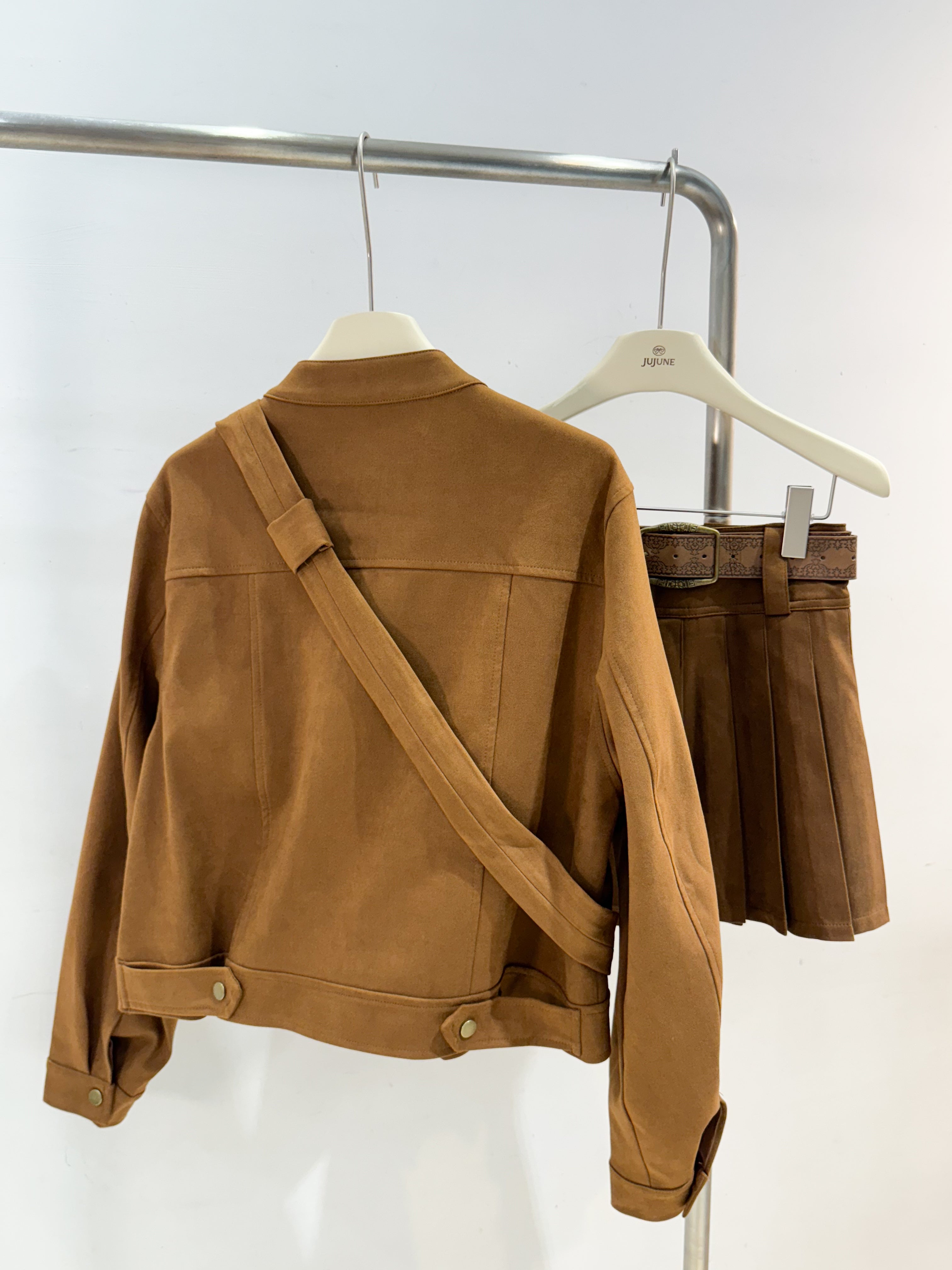 牛角包包麂皮夾克