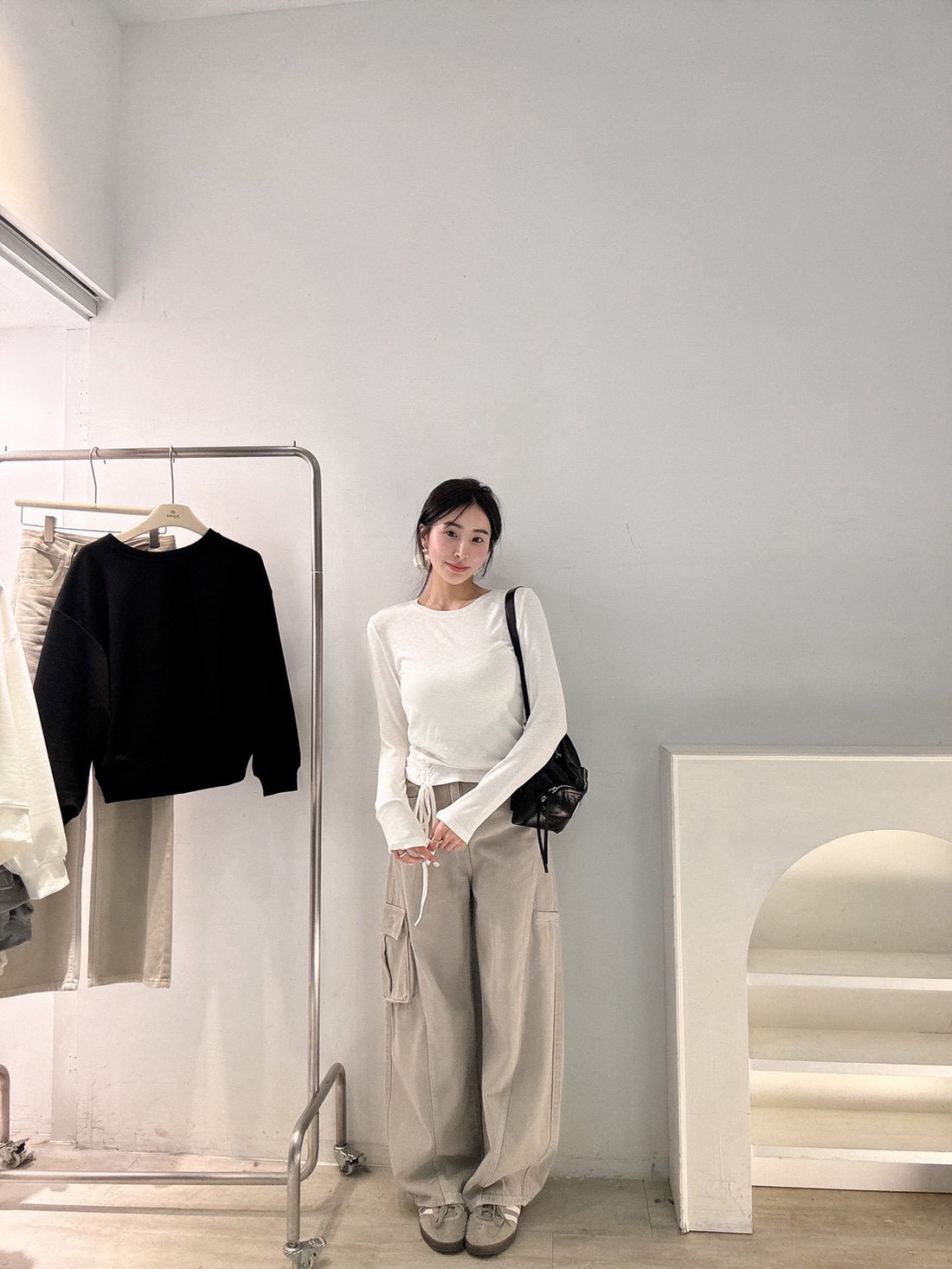 寬領口彈力抓皺上衣